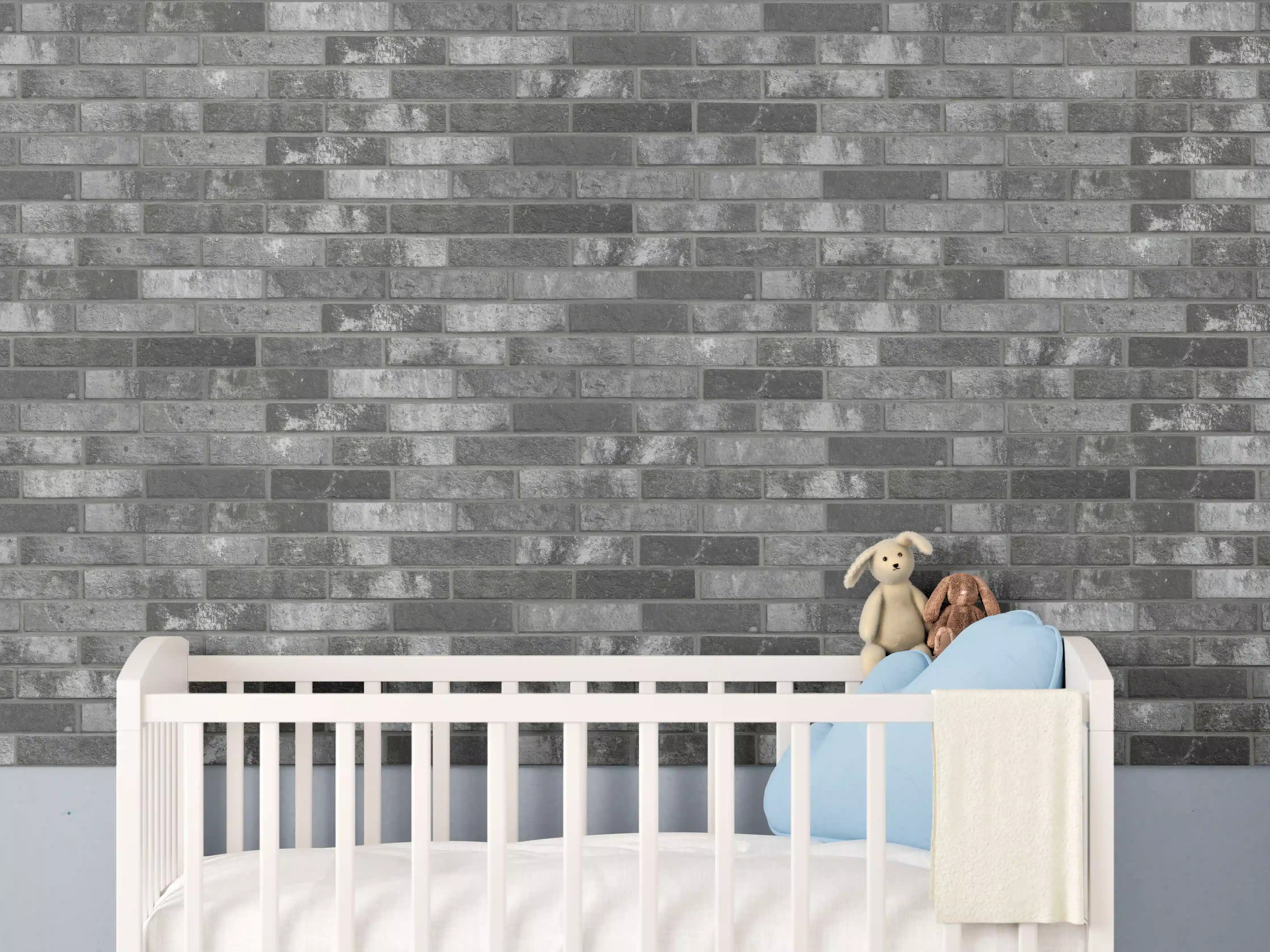Babyzimmer Wandgestaltung - Dunkelgraue Backsteinmauer
