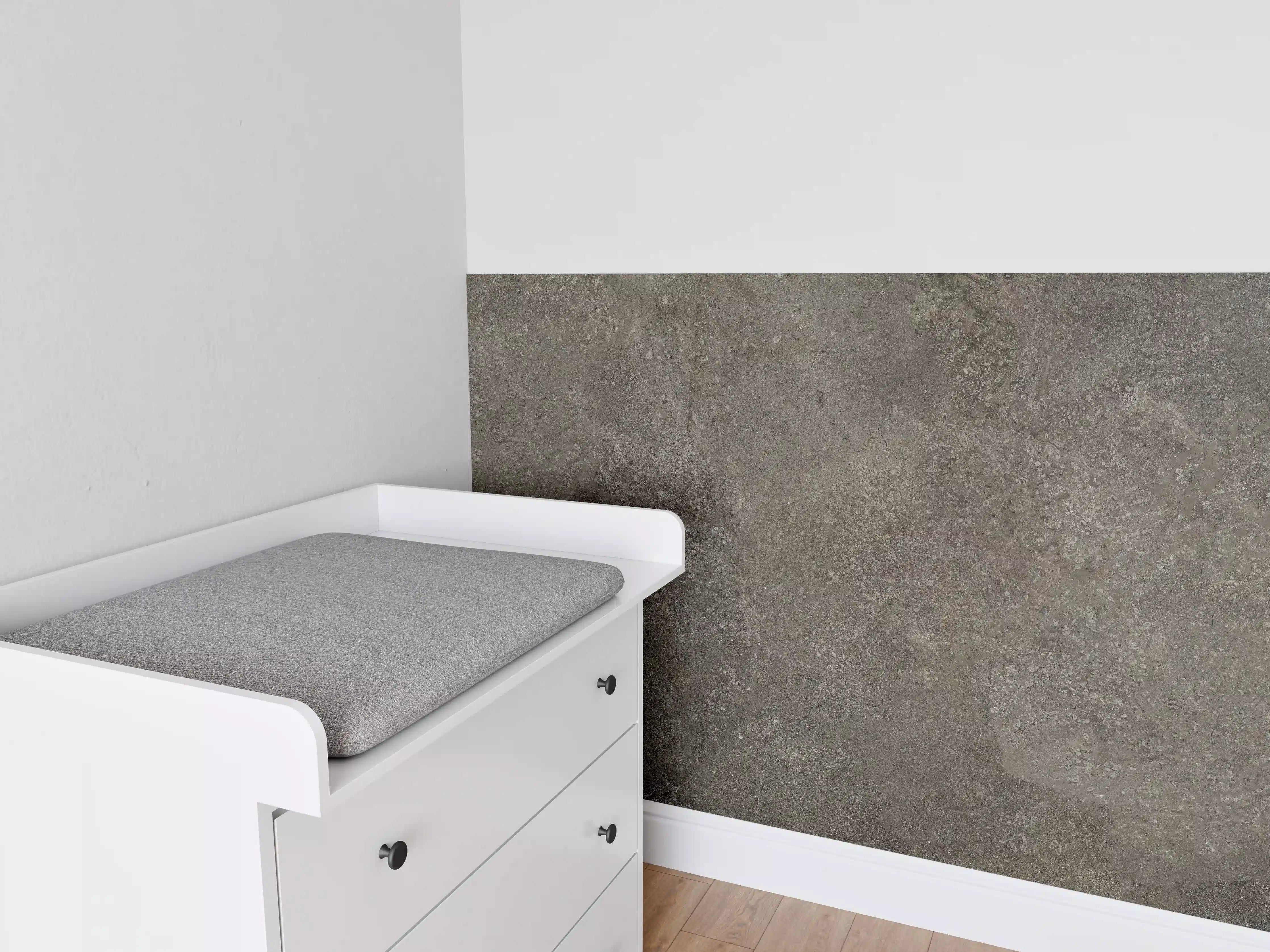 Babyzimmer Wandgestaltung - Dunkelgrauer schwarzer Schieferhintergrund