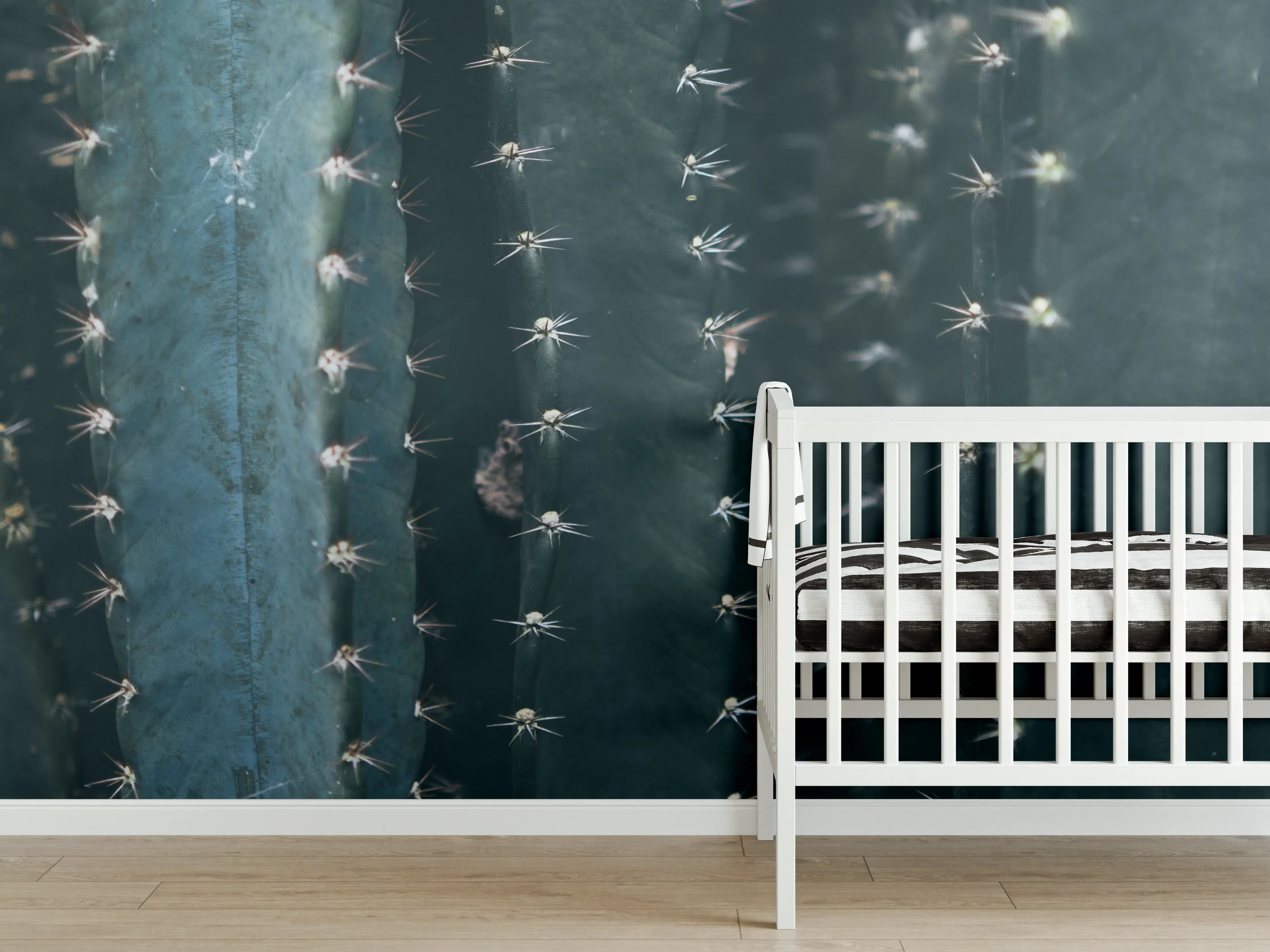 Babyzimmer Wandgestaltung - Dunkle Kaktus-Wand mit Stacheln