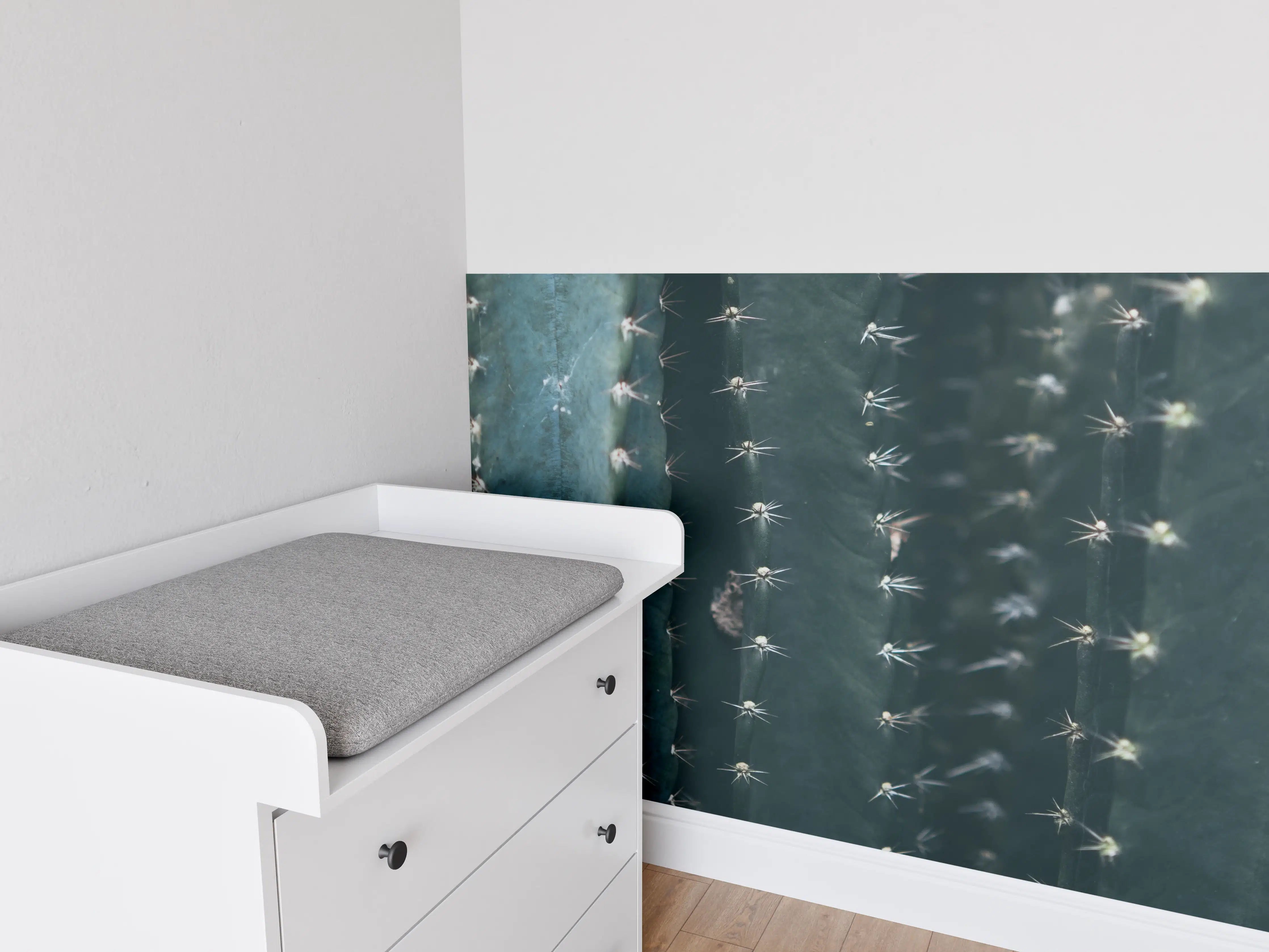 Babyzimmer Wandgestaltung - Dunkle Kaktus-Wand mit Stacheln