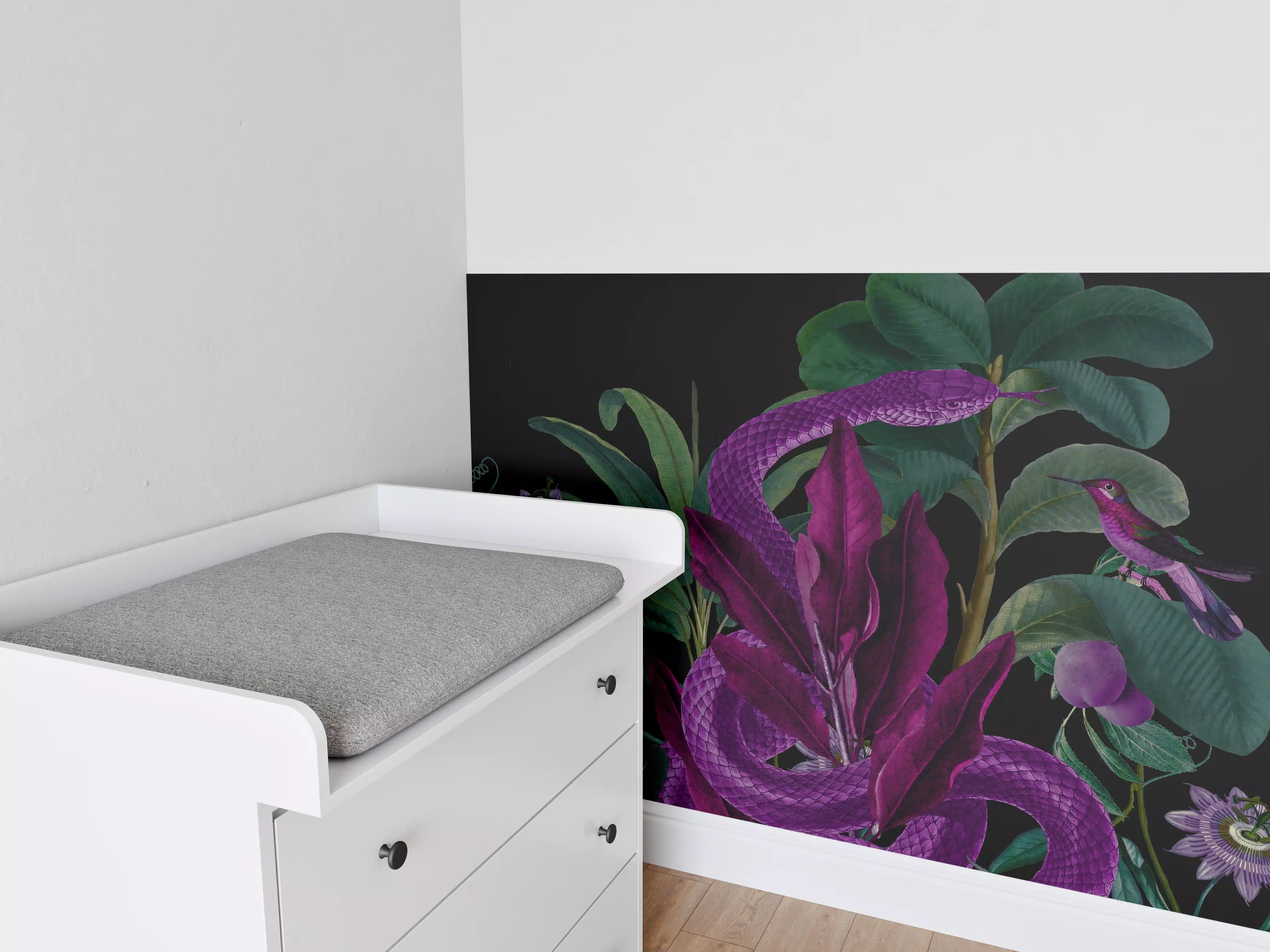 Babyzimmer Wandgestaltung - Dunkler Dschungel-Schlangen-Print