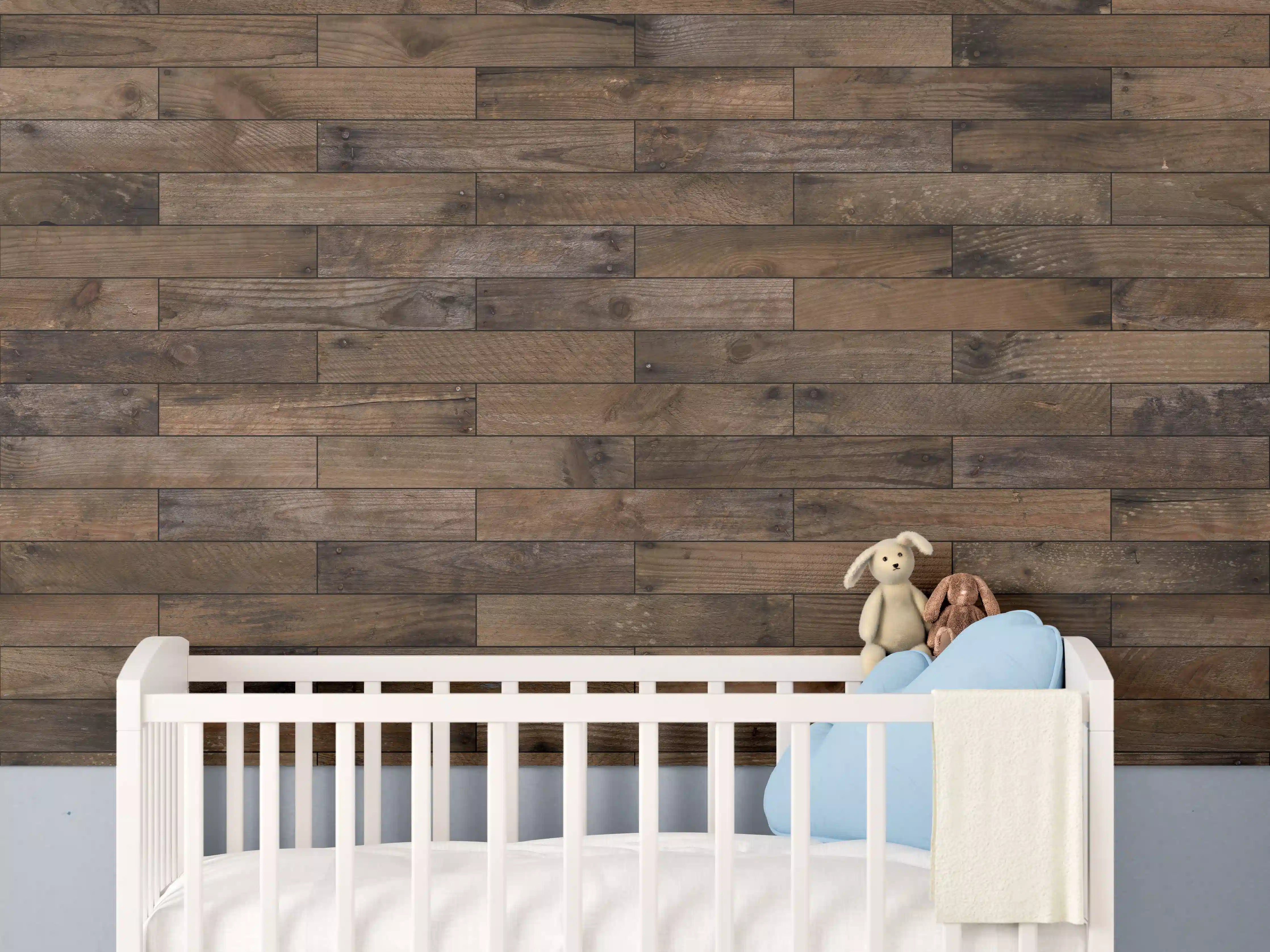Babyzimmer Wandgestaltung - Dunkles Holzmuster
