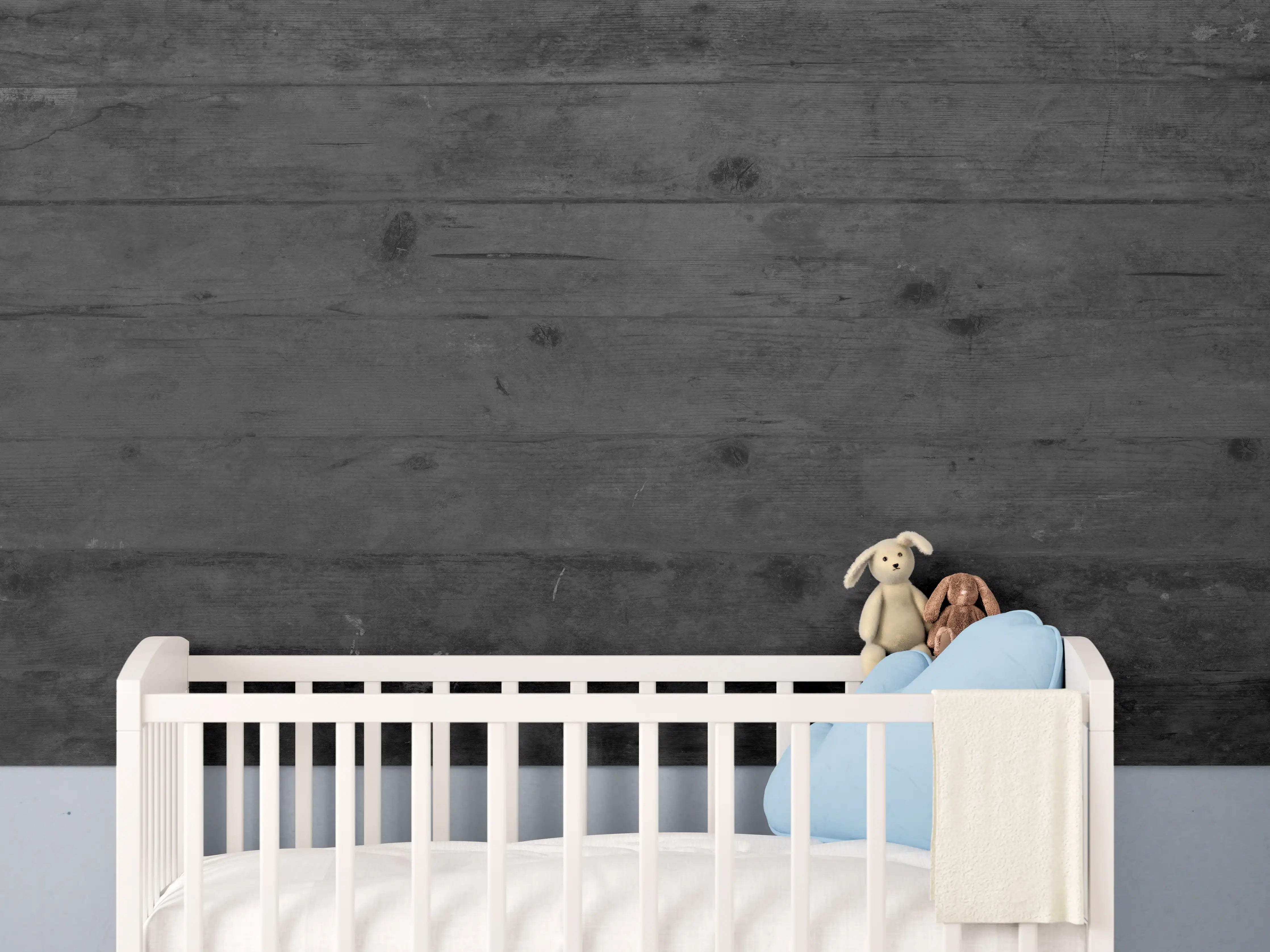 Babyzimmer Wandgestaltung - Dunkles altes Hartholz