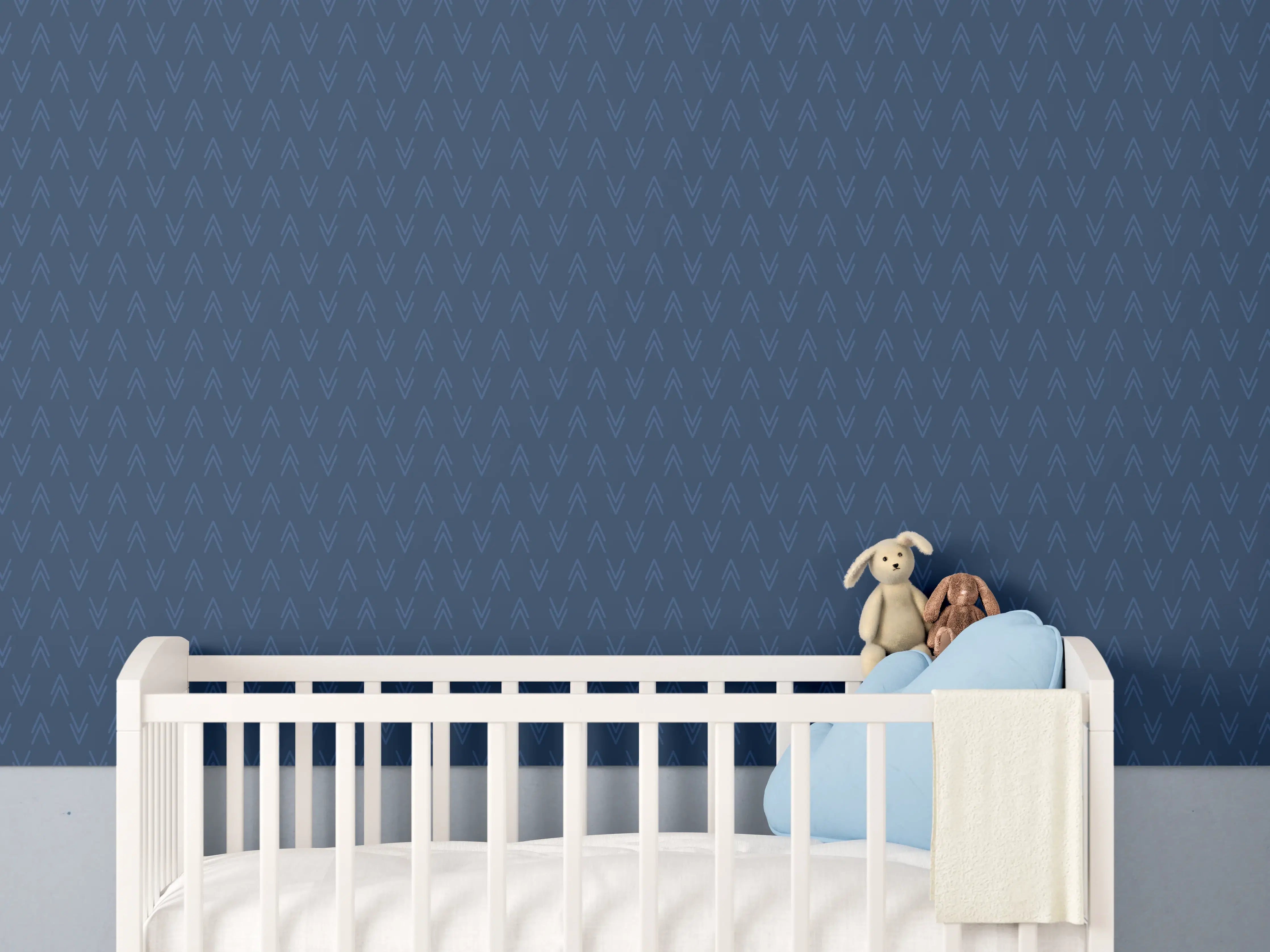 Babyzimmer Wandgestaltung - Dunkles blauer Damaststoff mit feinem Muster