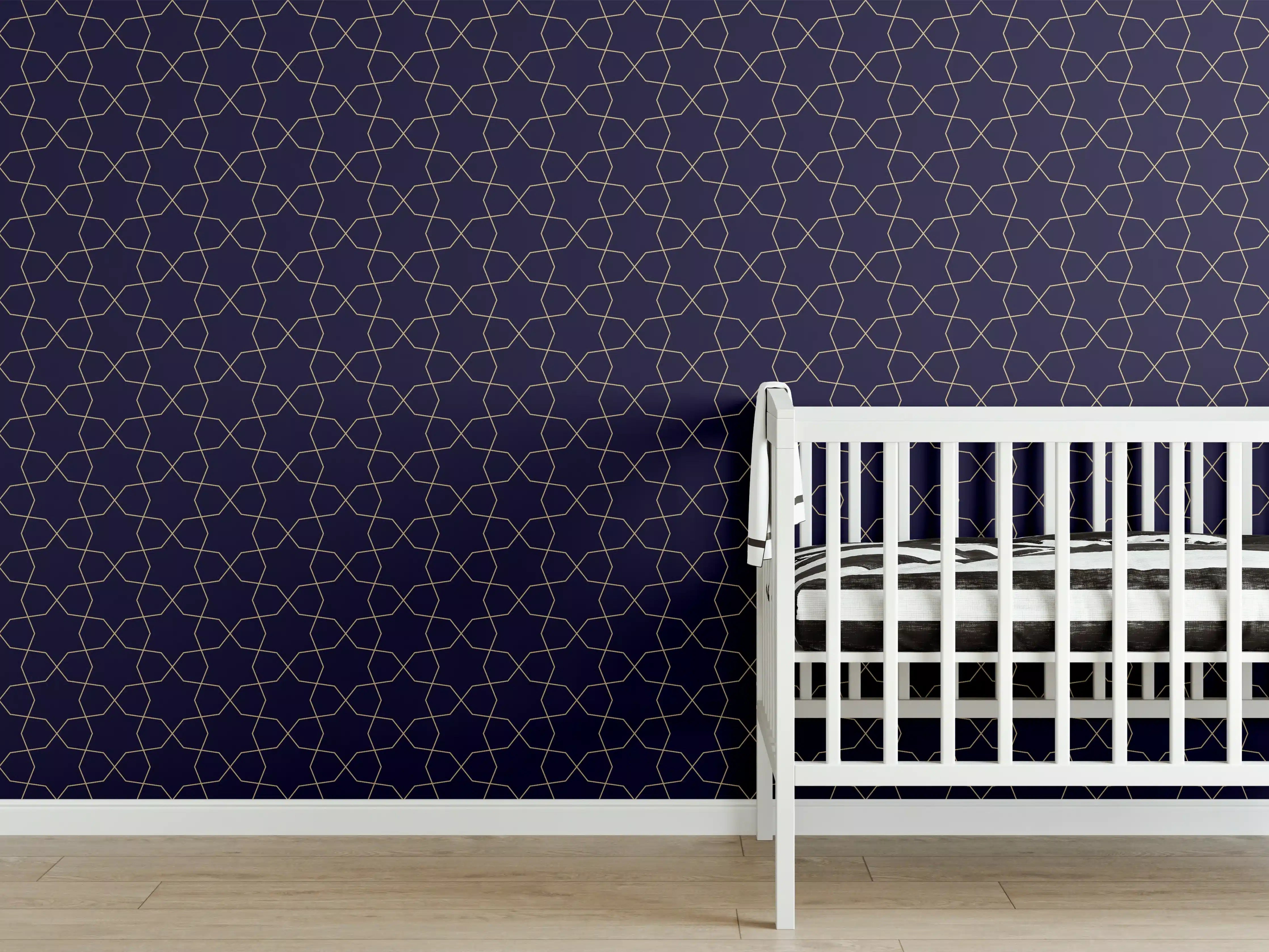 Babyzimmer Wandgestaltung - Dunkles geometrisches Muster auf navyblauem Hintergrund