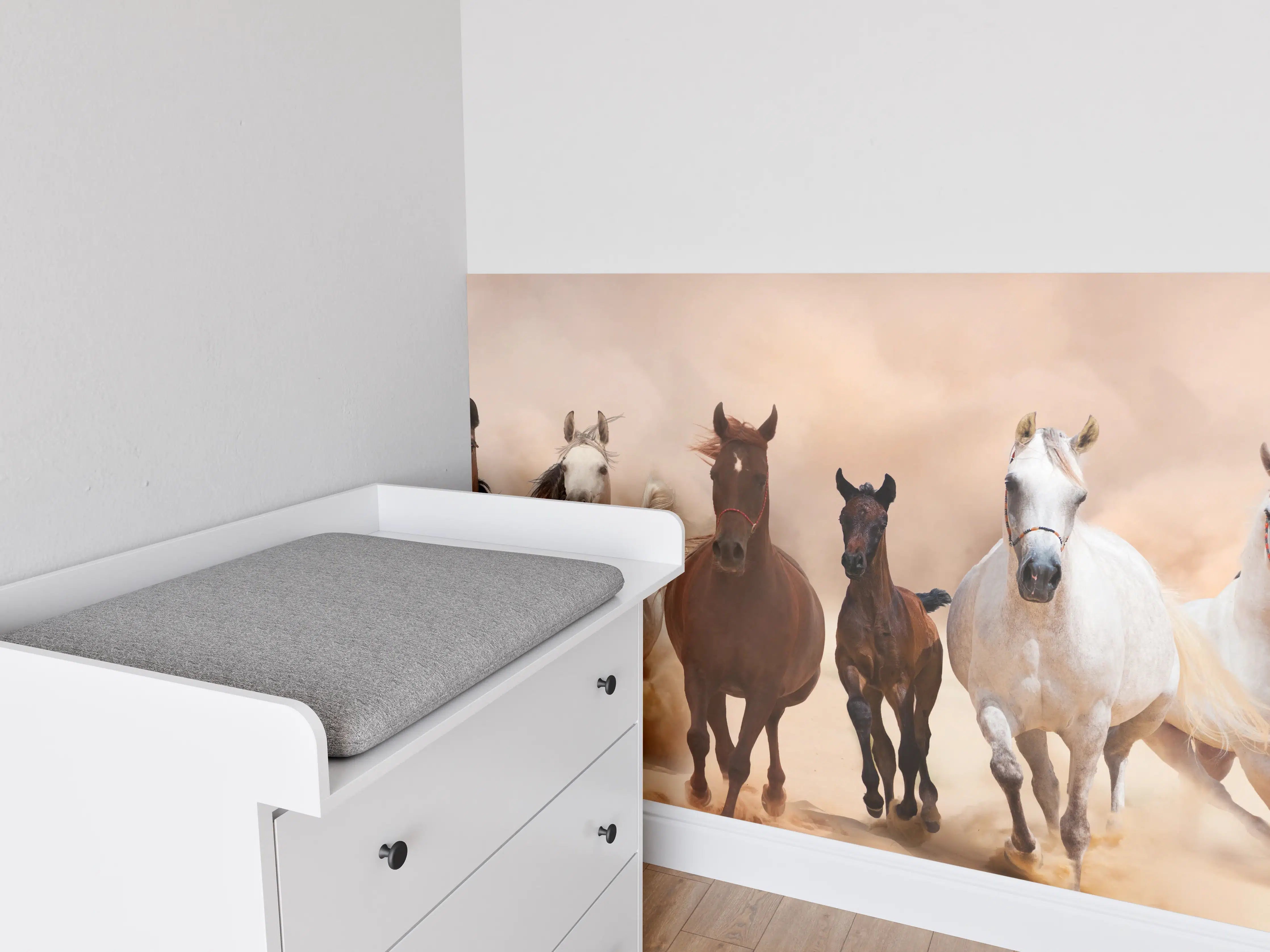 Babyzimmer Wandgestaltung - Eine Herde von Pferden