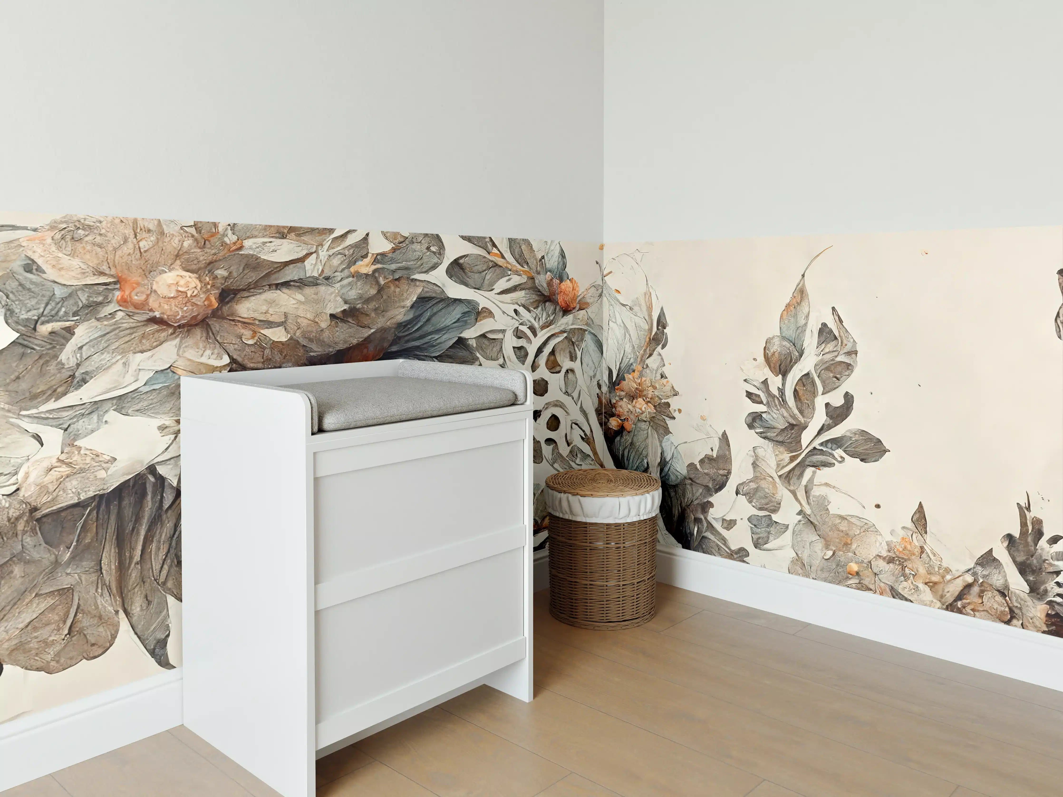 Babyzimmer Wandgestaltung - Elegante Blumenornamente in Pastellfarben