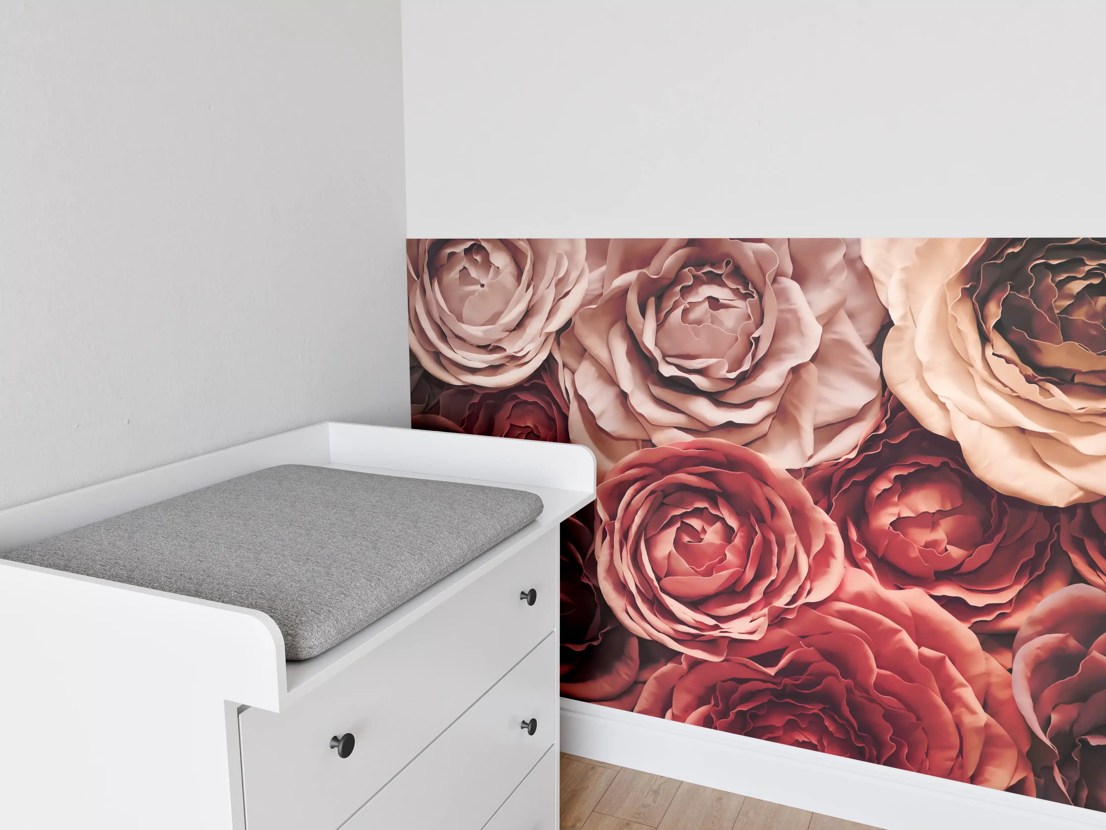 Babyzimmer Wandgestaltung - Elegante Rosen in sanften Grautönen