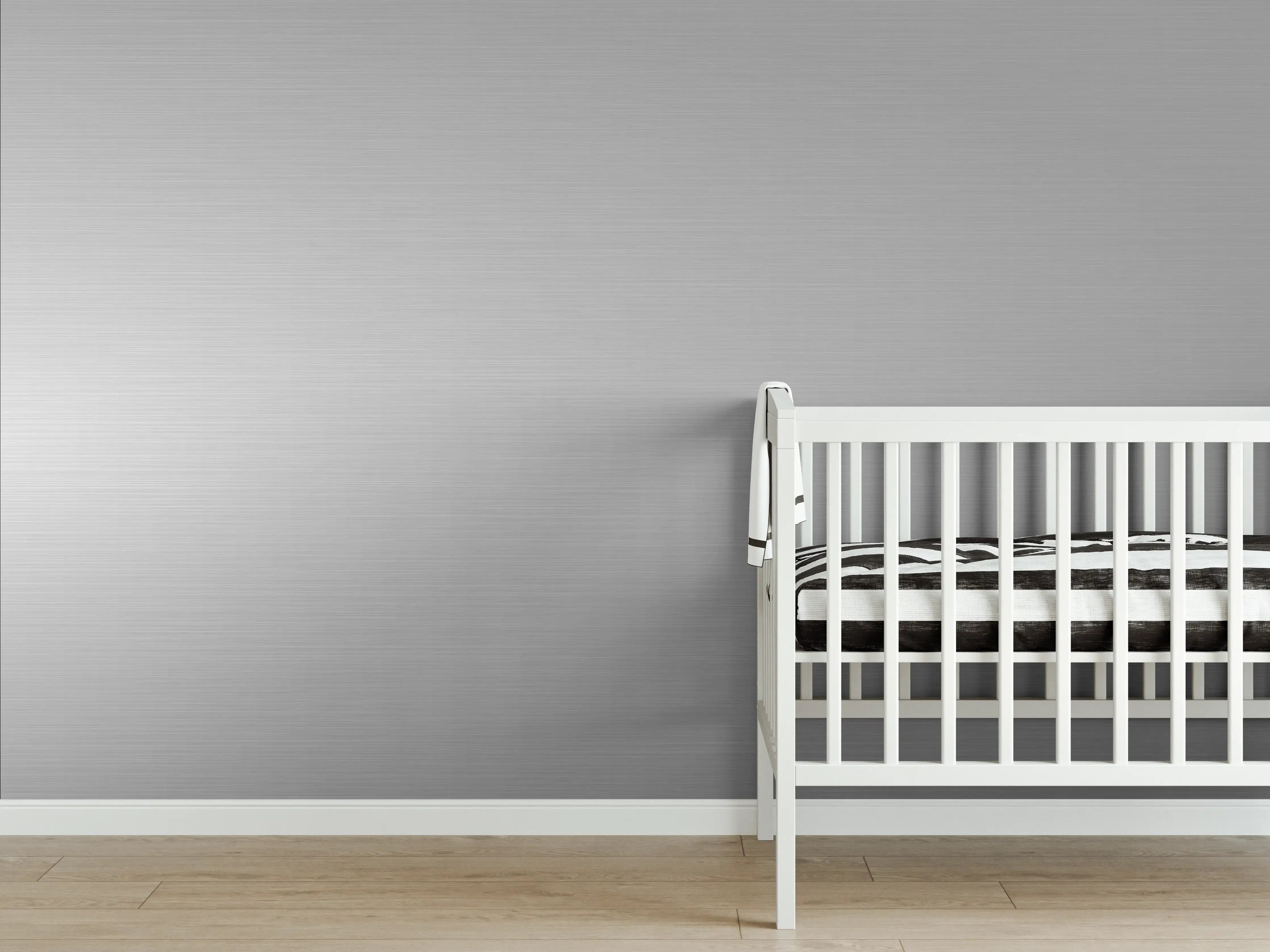 Babyzimmer Wandgestaltung - Elegante Silber-Metalltextur