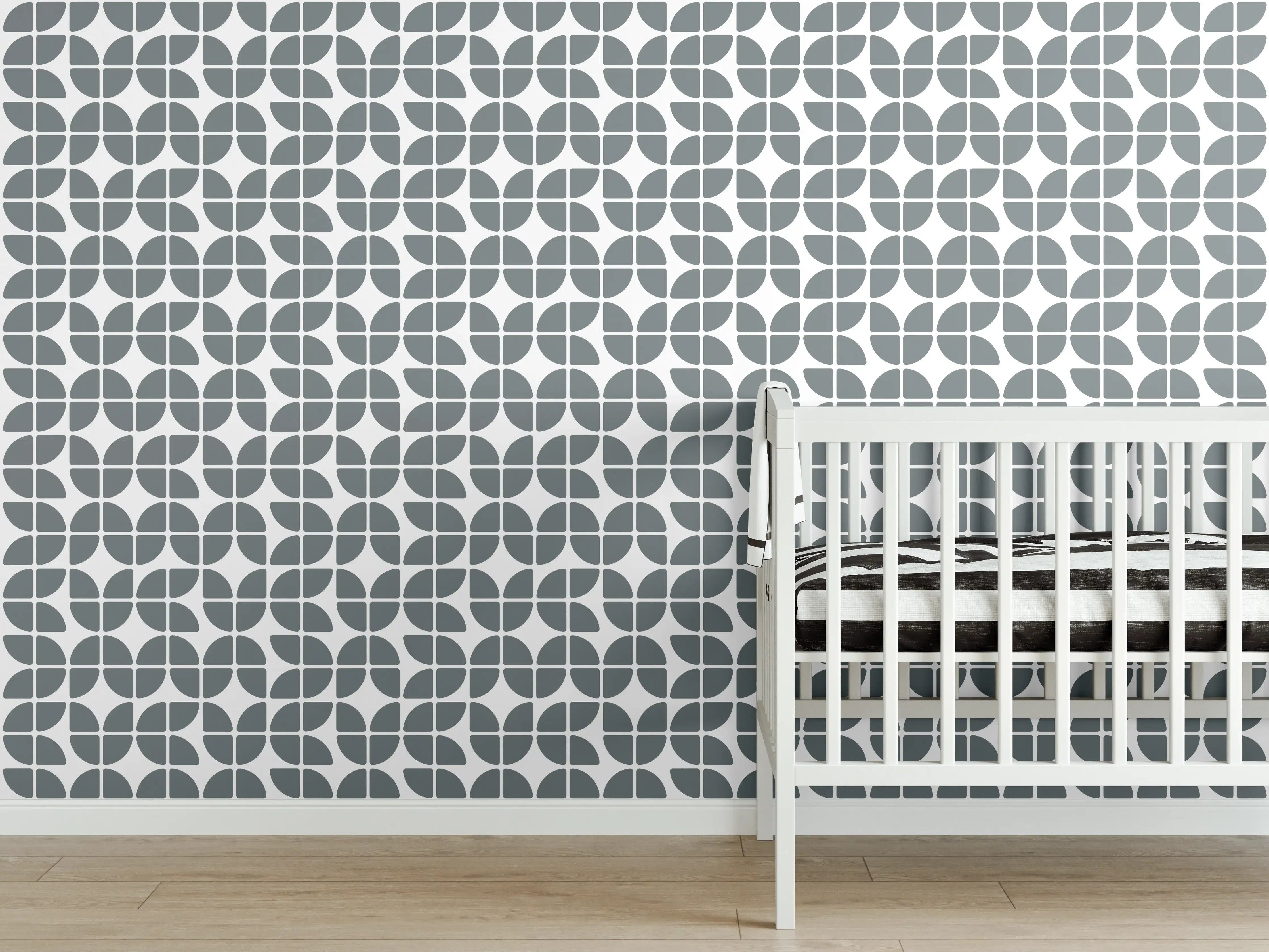 Babyzimmer Wandgestaltung - Elegante Weiß-Grau-Marmor-Optik mit sanften Graunuancen