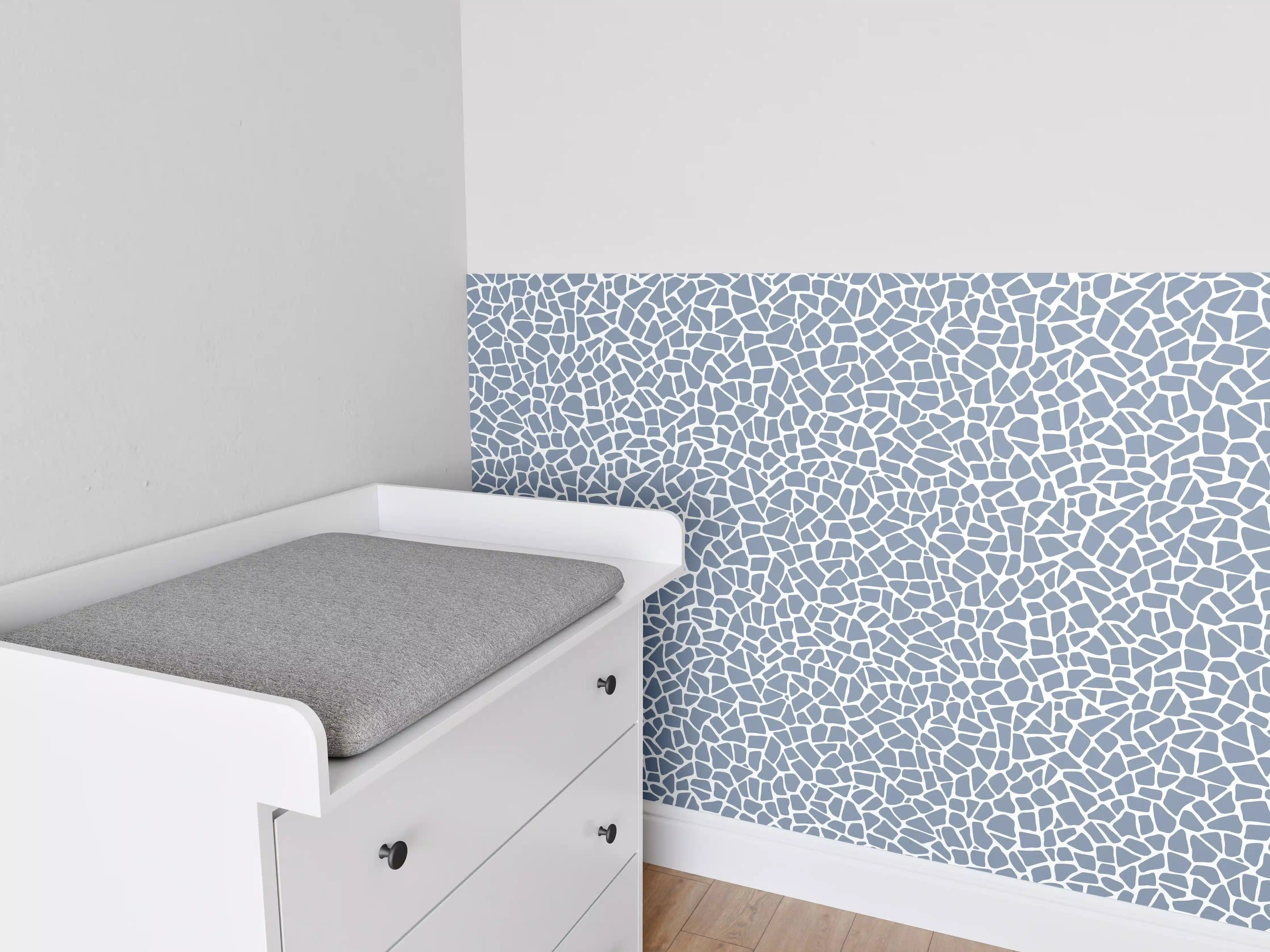 Babyzimmer Wandgestaltung - Elegante Weiß-Grau Marmor-Textur mit feinen Graunuancen