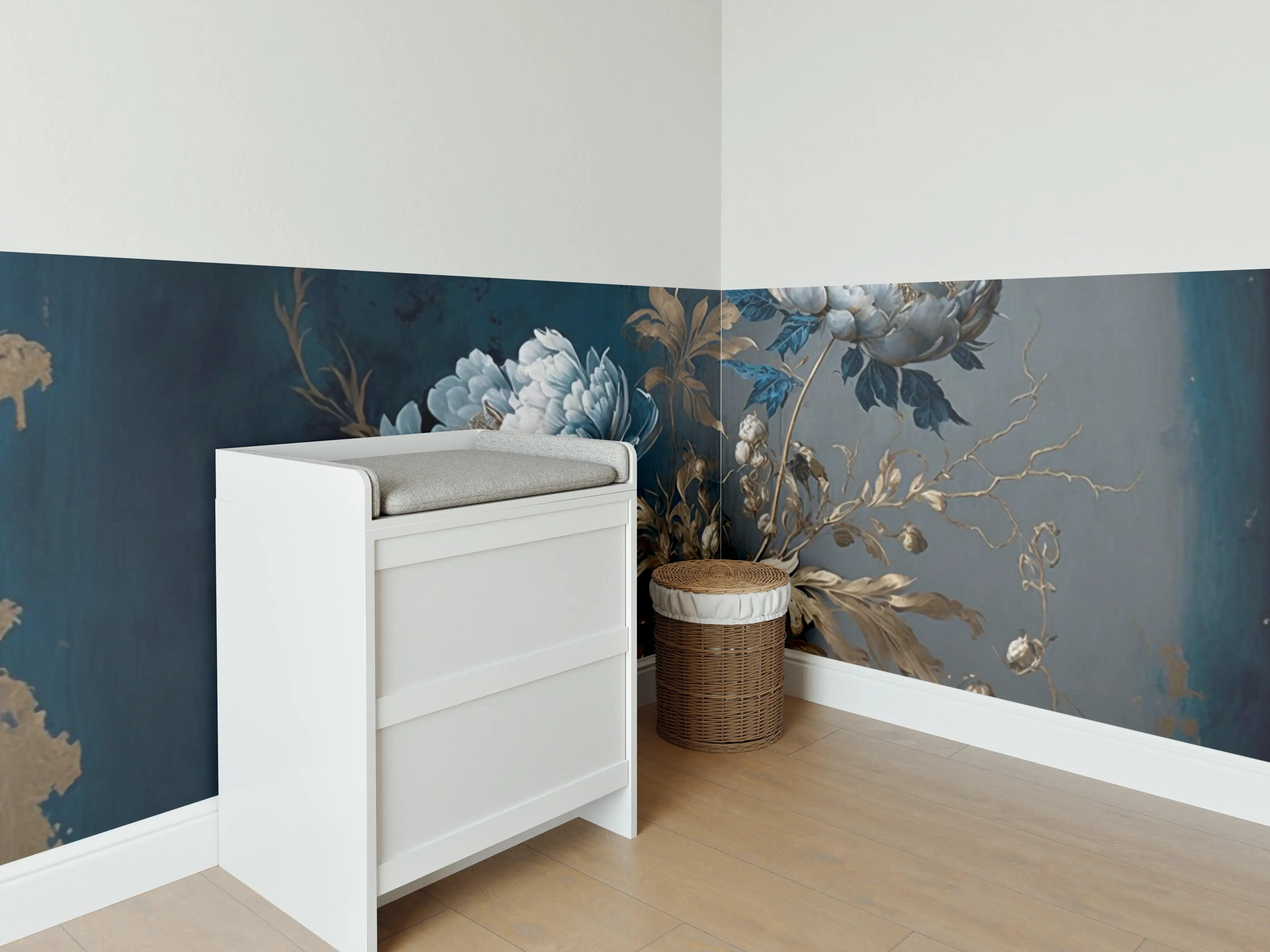 Babyzimmer Wandgestaltung - Elegante blühende Peonie in Blau und Gold