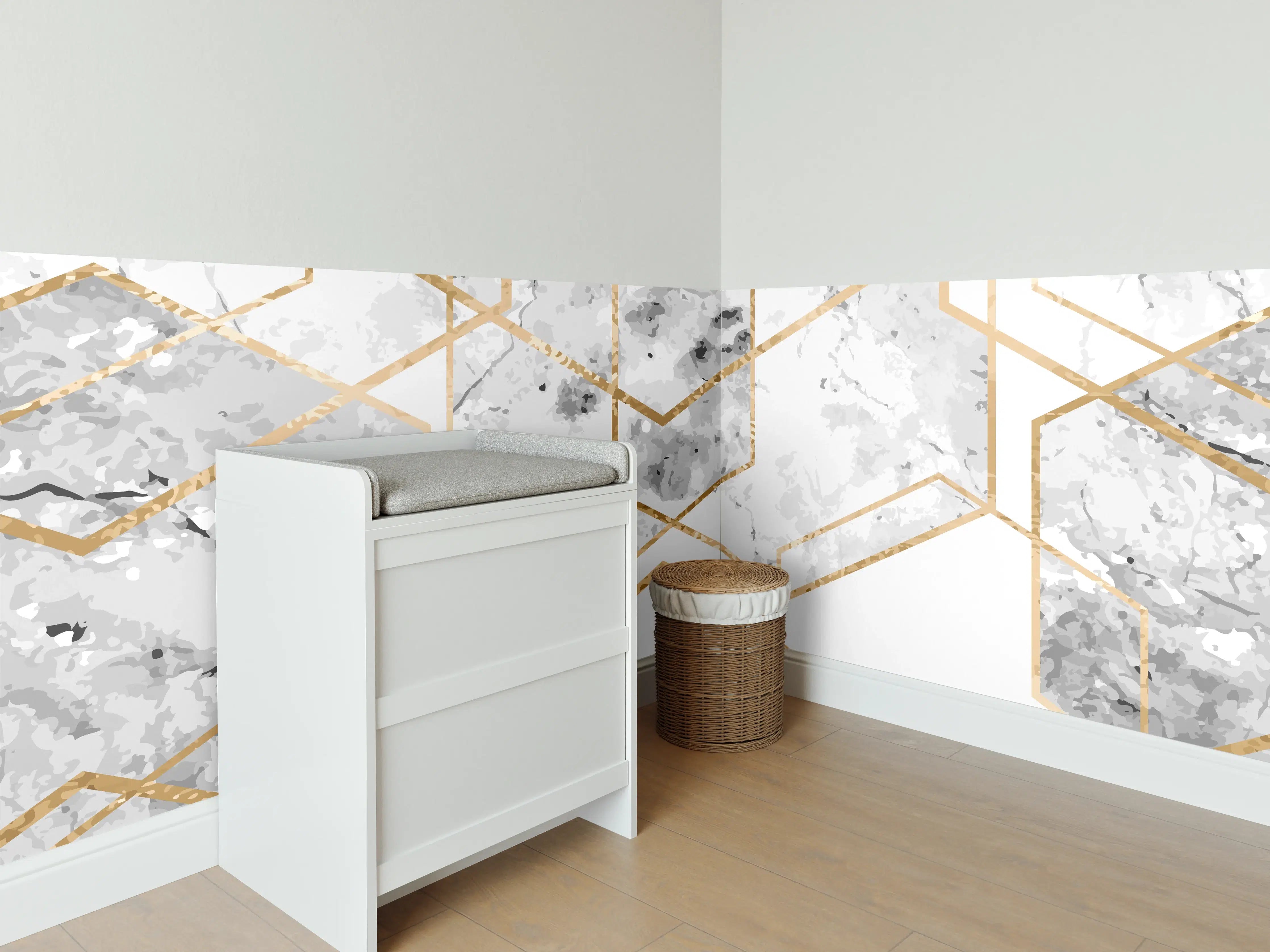 Babyzimmer Wandgestaltung - Eleganter Weiß-Gold Marmor-Look