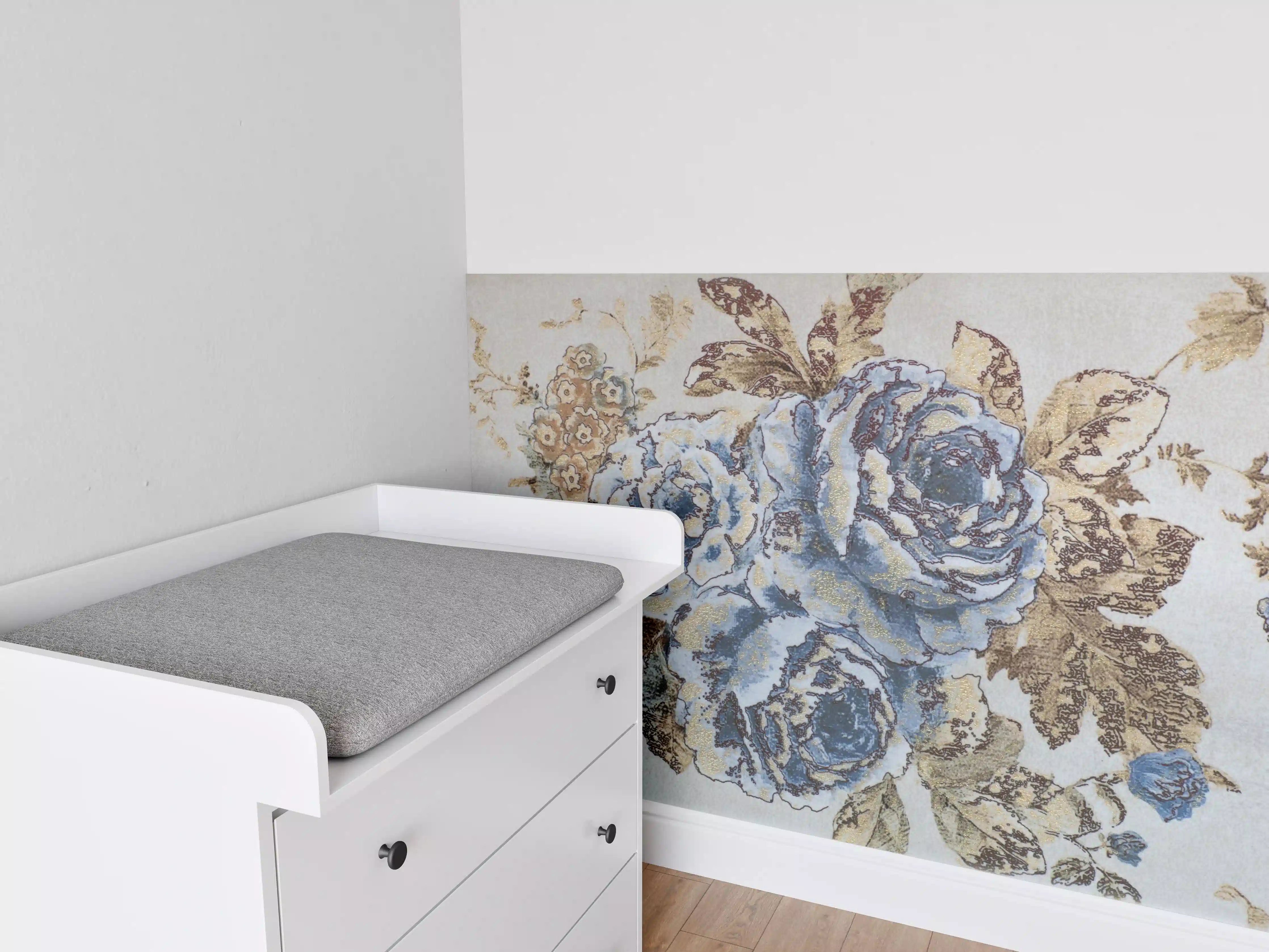 Babyzimmer Wandgestaltung - Elegantes Blumenmuster in Blau und Beige