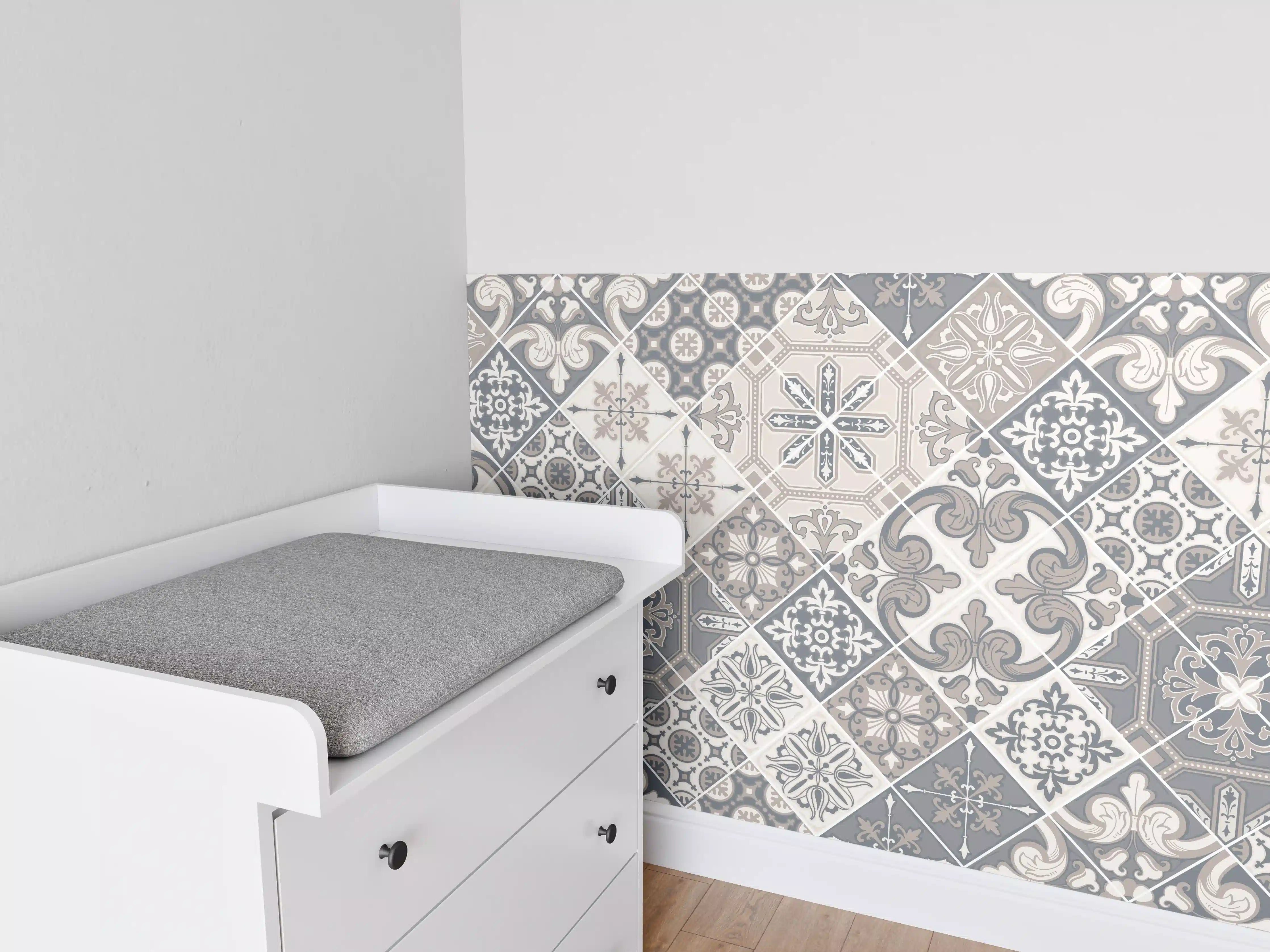 Babyzimmer Wandgestaltung - Elegantes Grau-Weiß Mosaikmuster