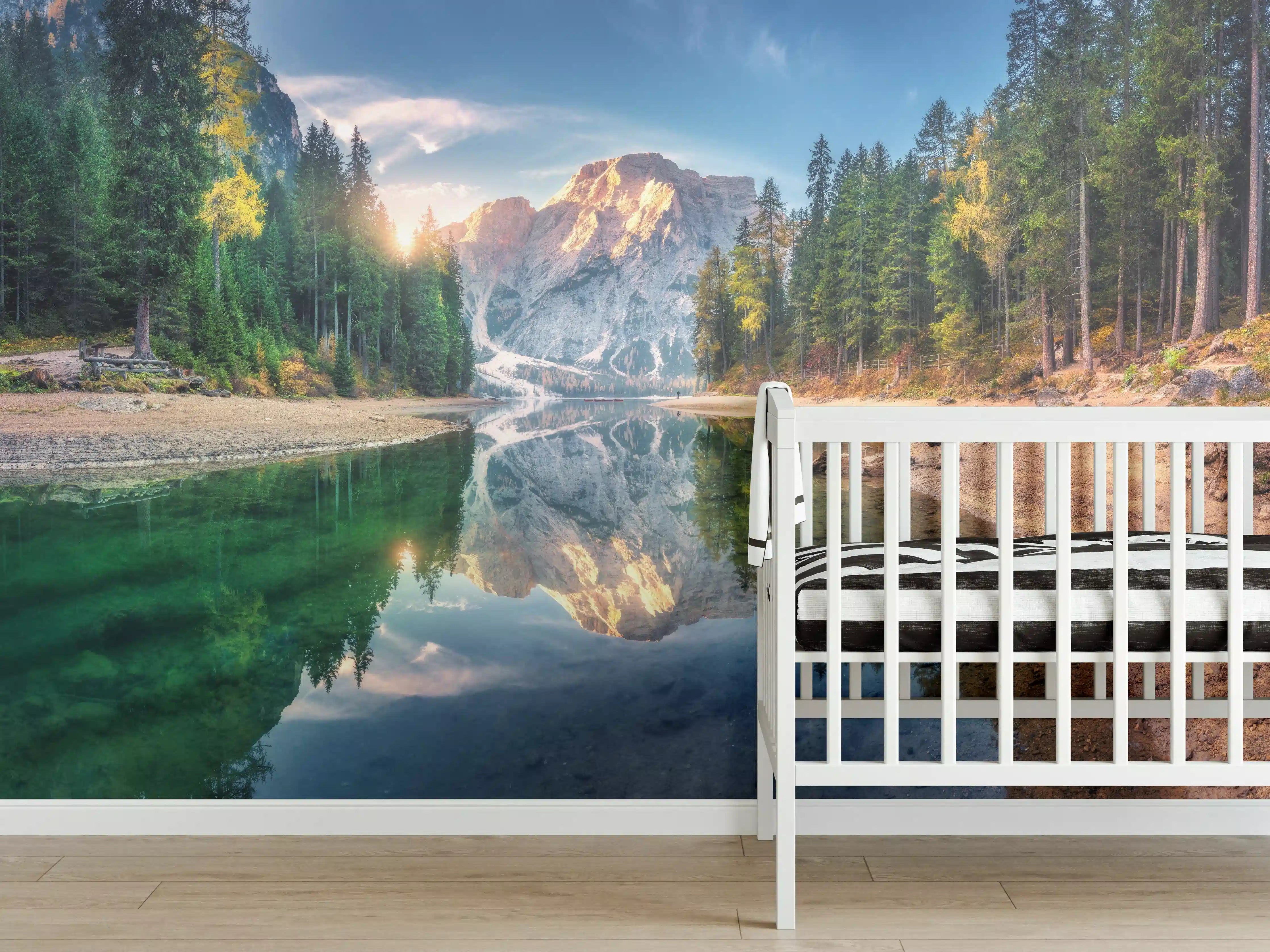 Babyzimmer Wandgestaltung - Erstaunlicher Pragser Wildsee bei Sonnenaufgang