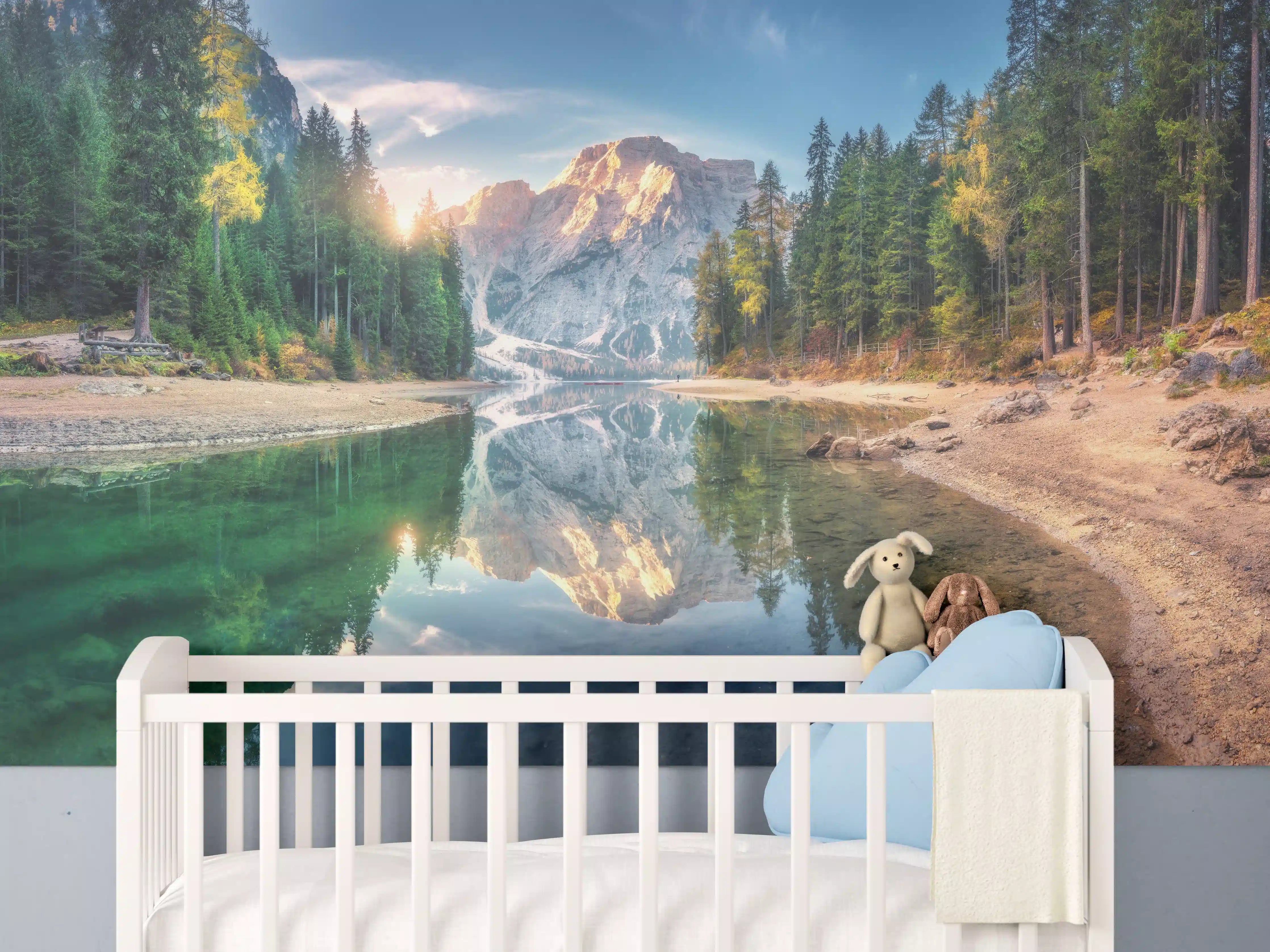 Babyzimmer Wandgestaltung - Erstaunlicher Pragser Wildsee bei Sonnenaufgang