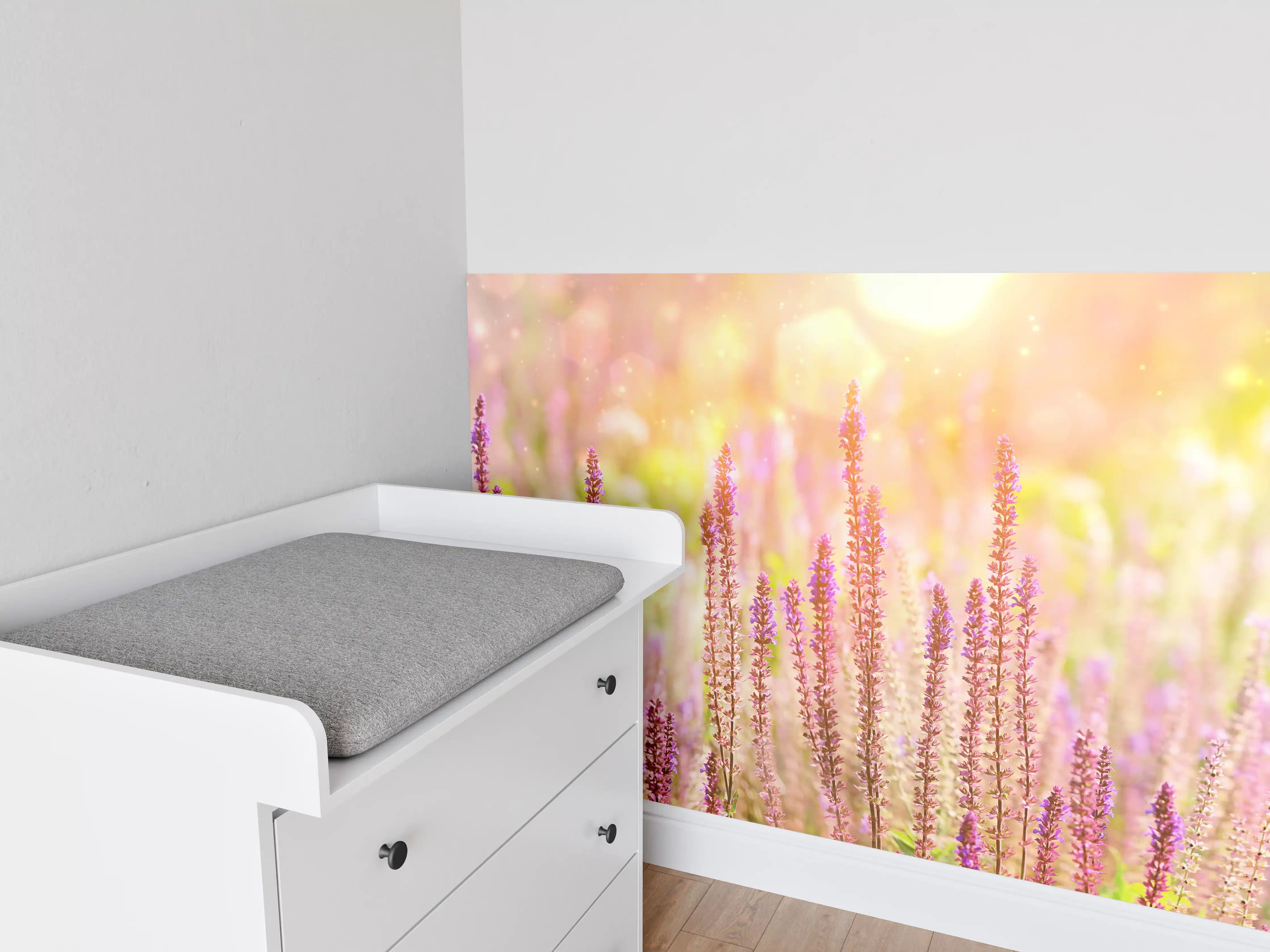 Babyzimmer Wandgestaltung - Farbenfrohe Blüten der Ziersalbei-Pflanzen
