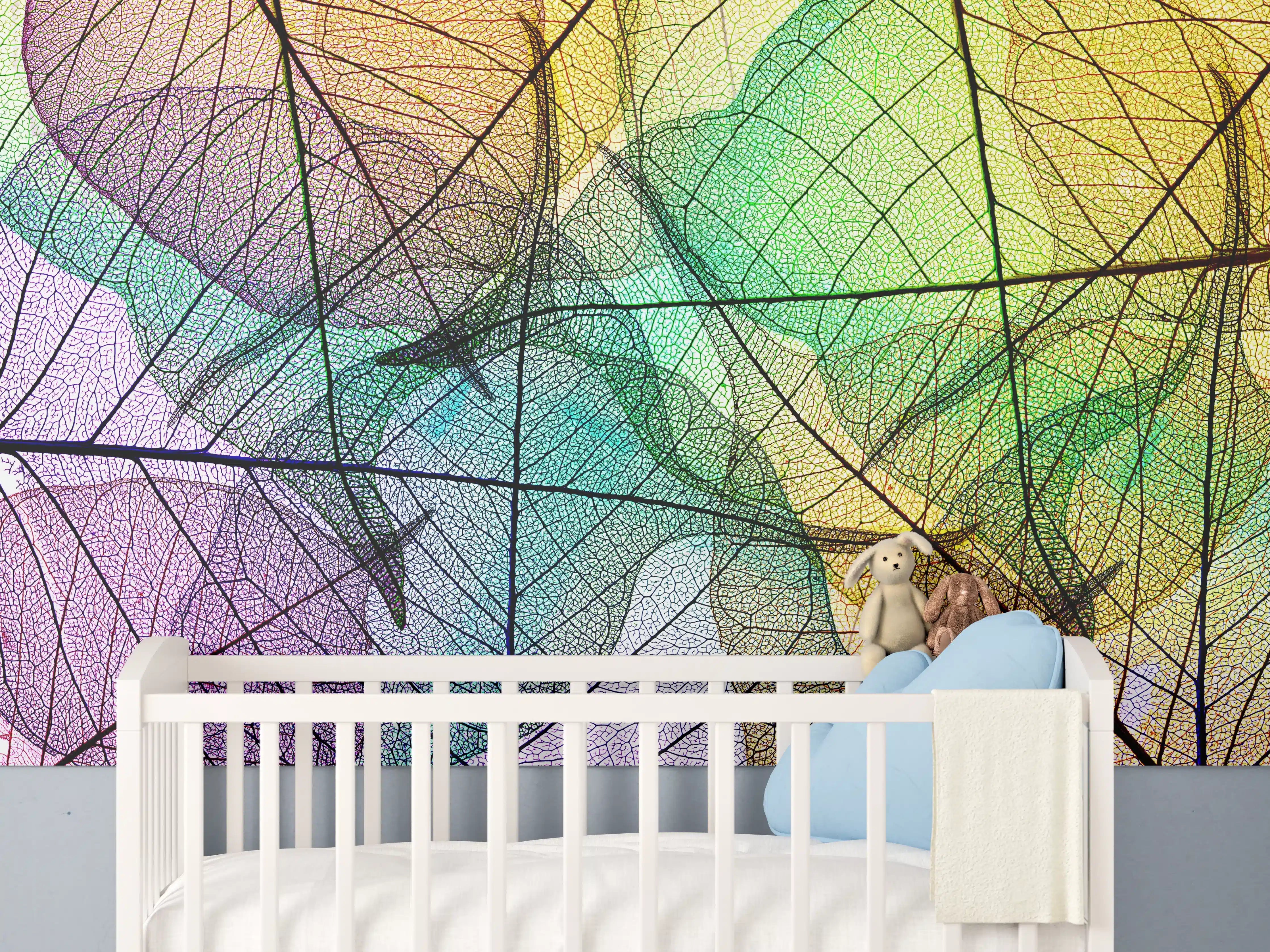 Babyzimmer Wandgestaltung - Farbenfrohe Laubtextur auf Weiß