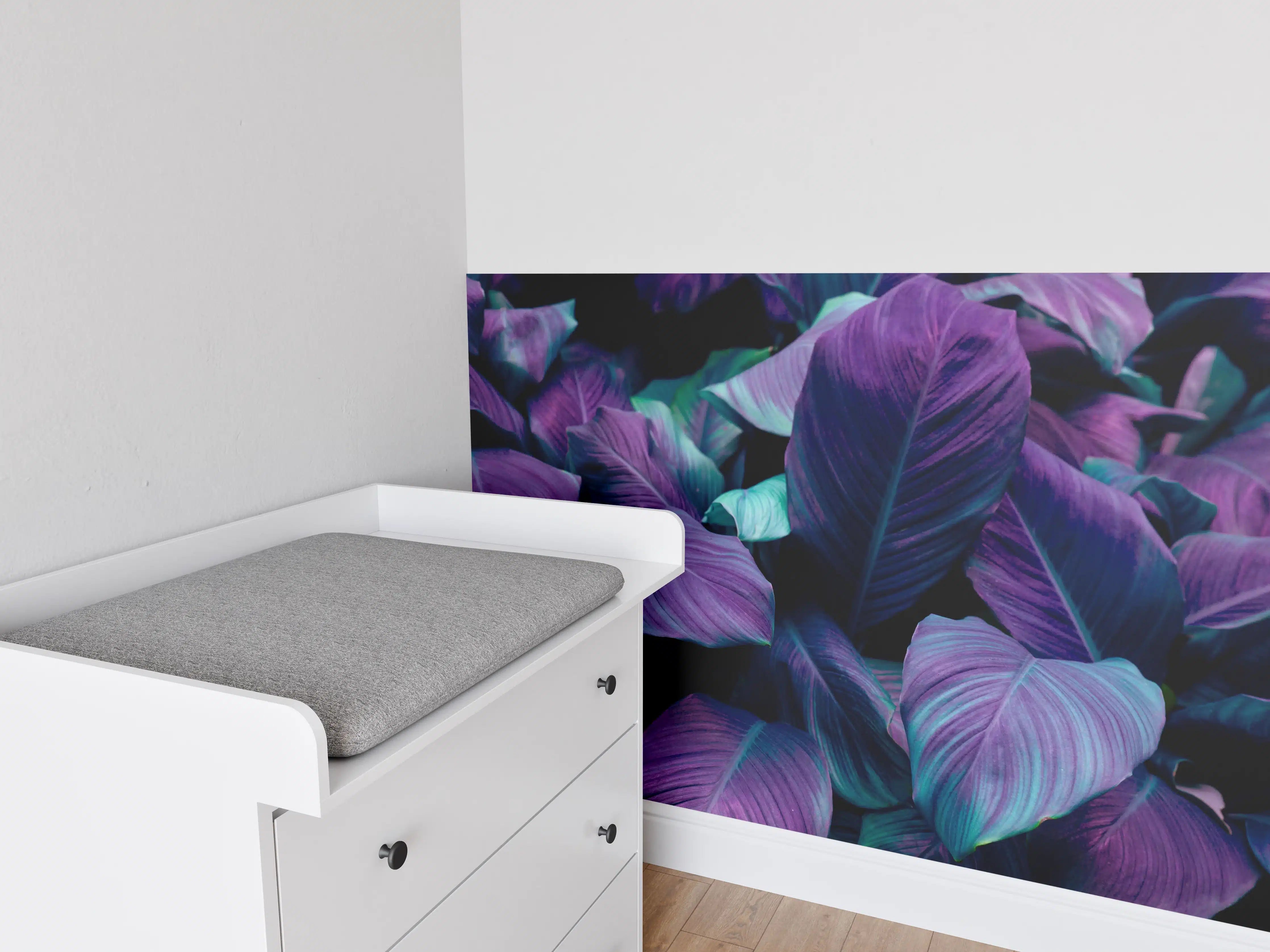 Babyzimmer Wandgestaltung - Farbintensive Tropenblatt-Textur