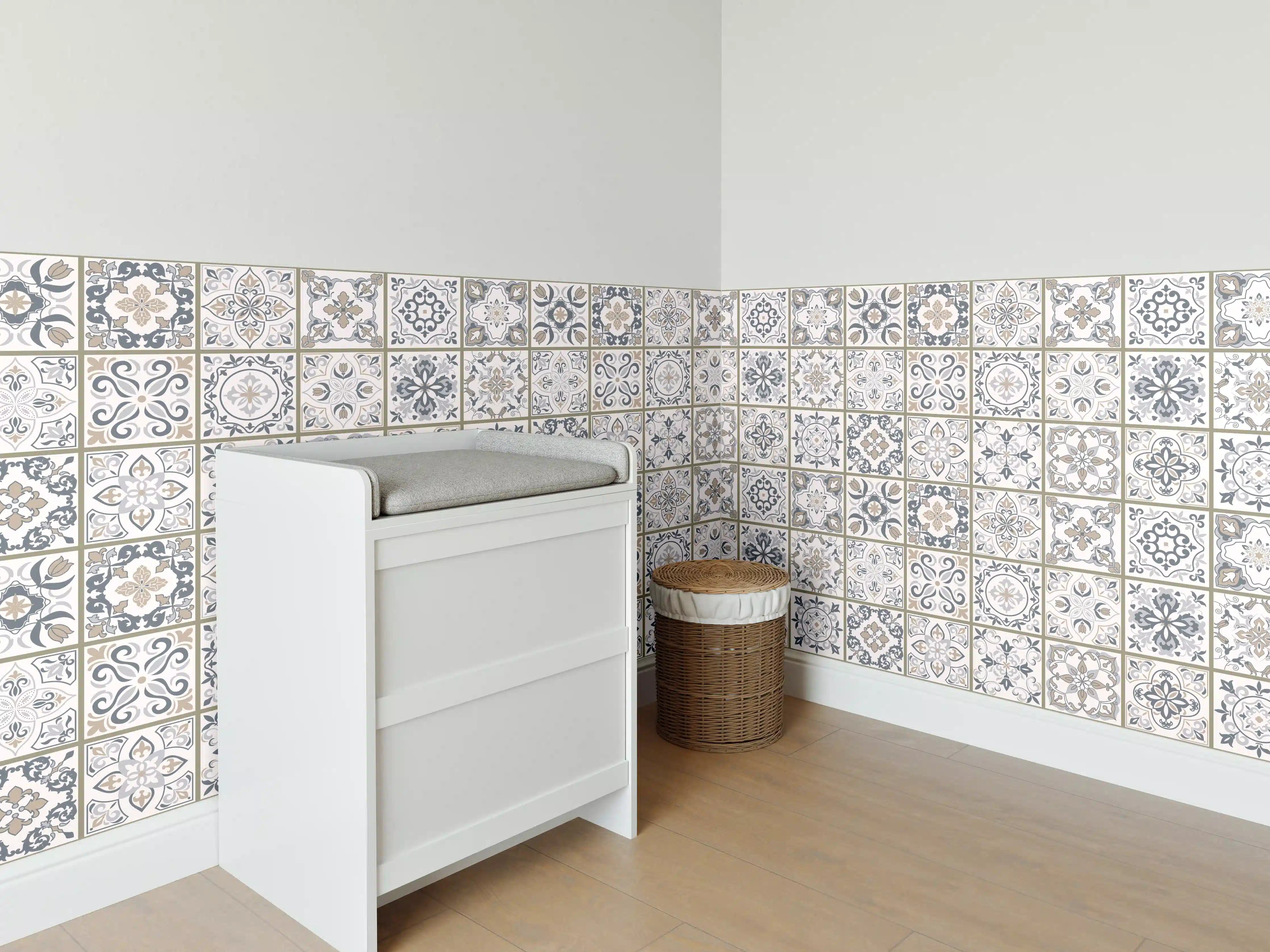 Babyzimmer Wandgestaltung - Feine Grautöne im geometrischen Weißmuster
