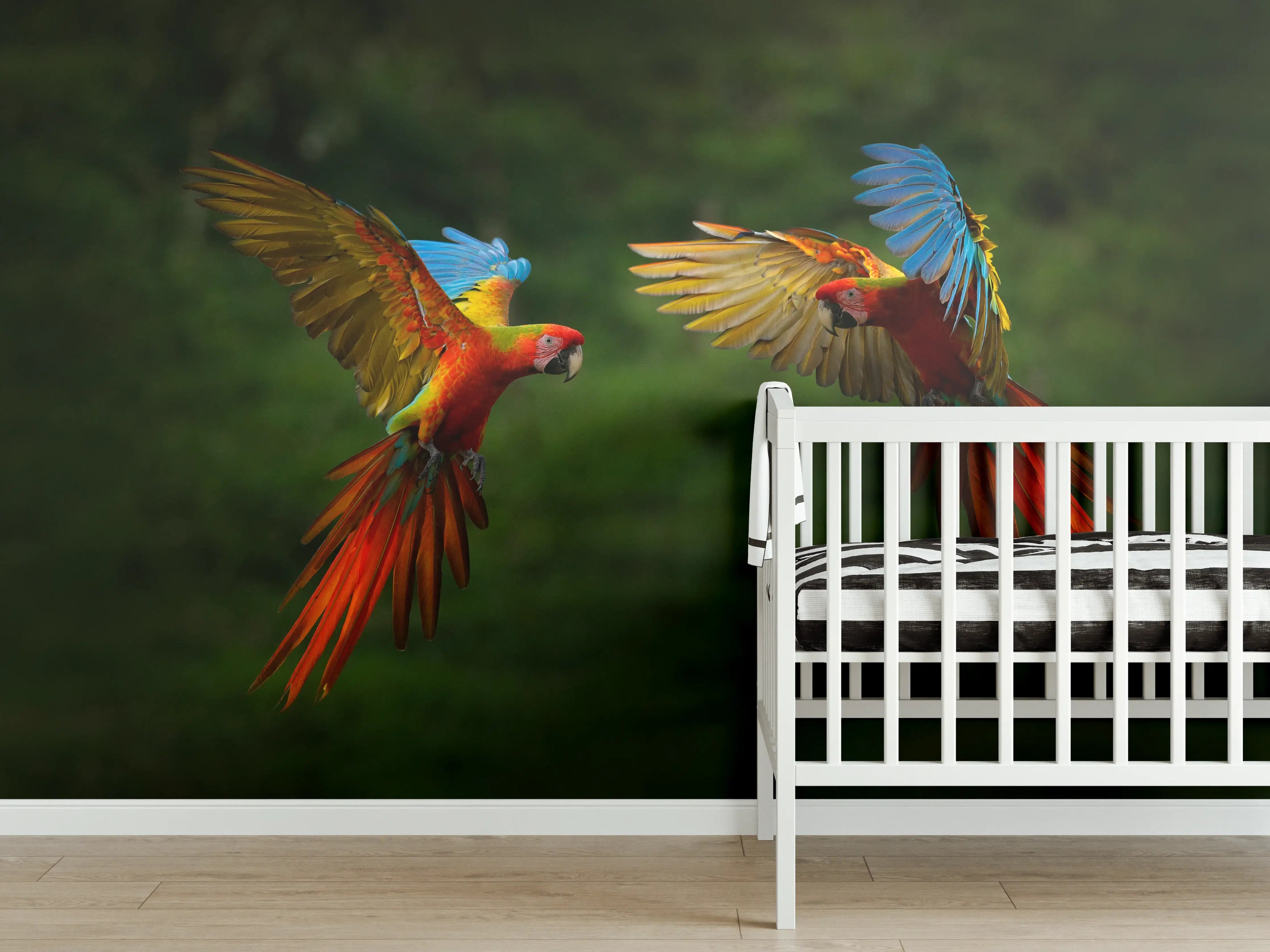 Babyzimmer Wandgestaltung - Fliegende bunte Papageien