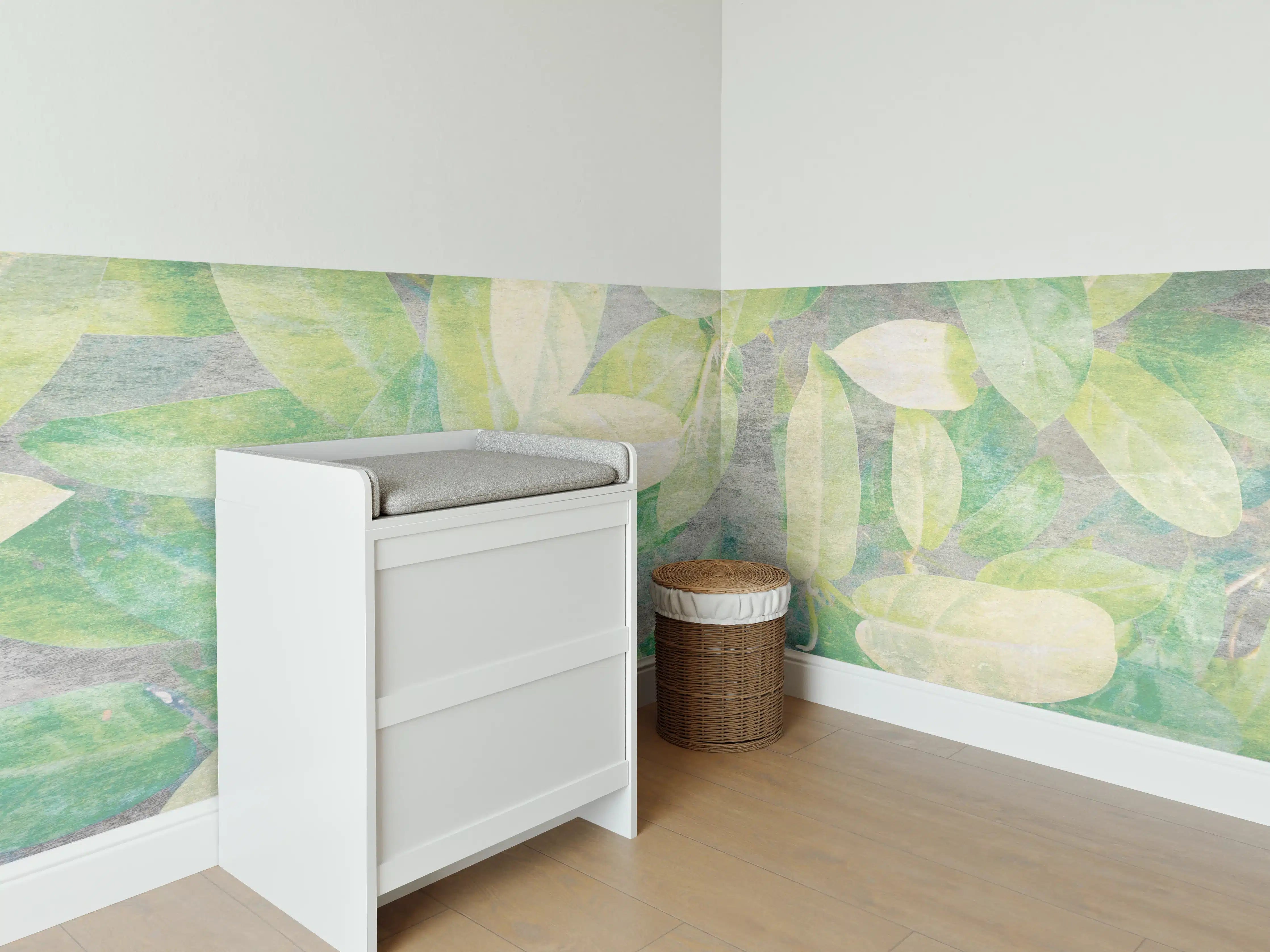 Babyzimmer Wandgestaltung - Florale Wand - Gräulich