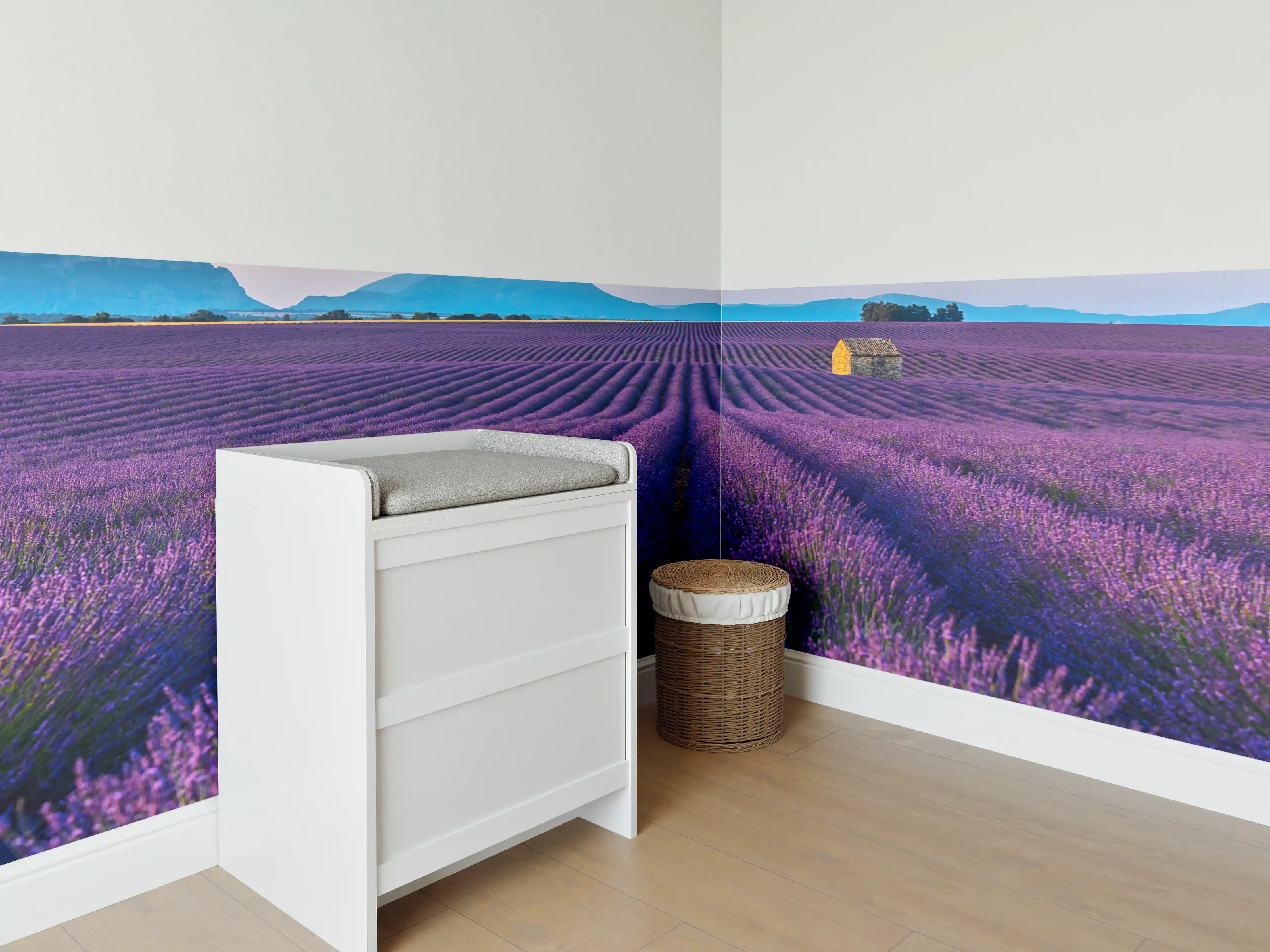 Babyzimmer Wandgestaltung - Französische Lavendelfelder