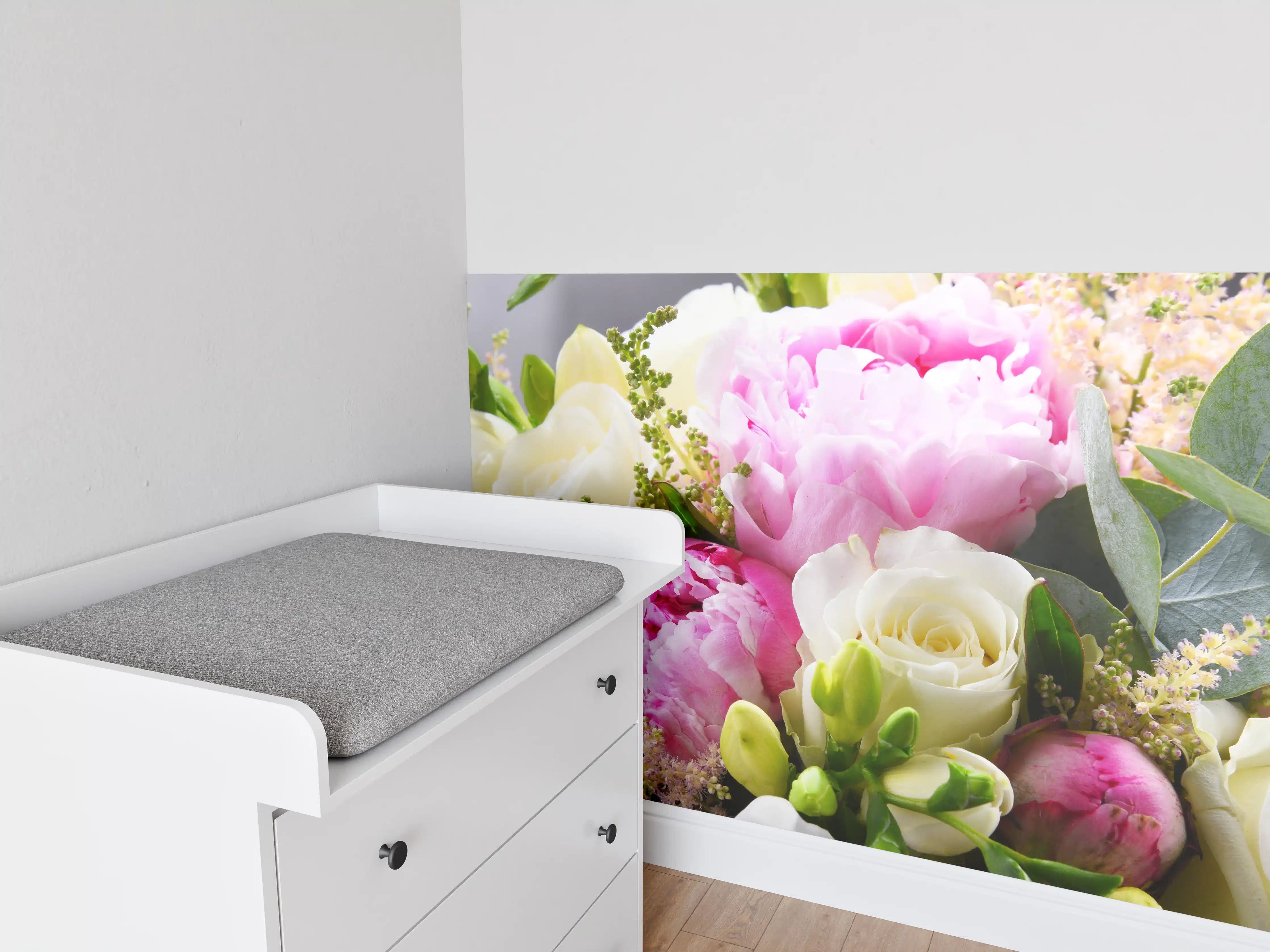 Babyzimmer Wandgestaltung - Frischer Blumenstrauß Mix