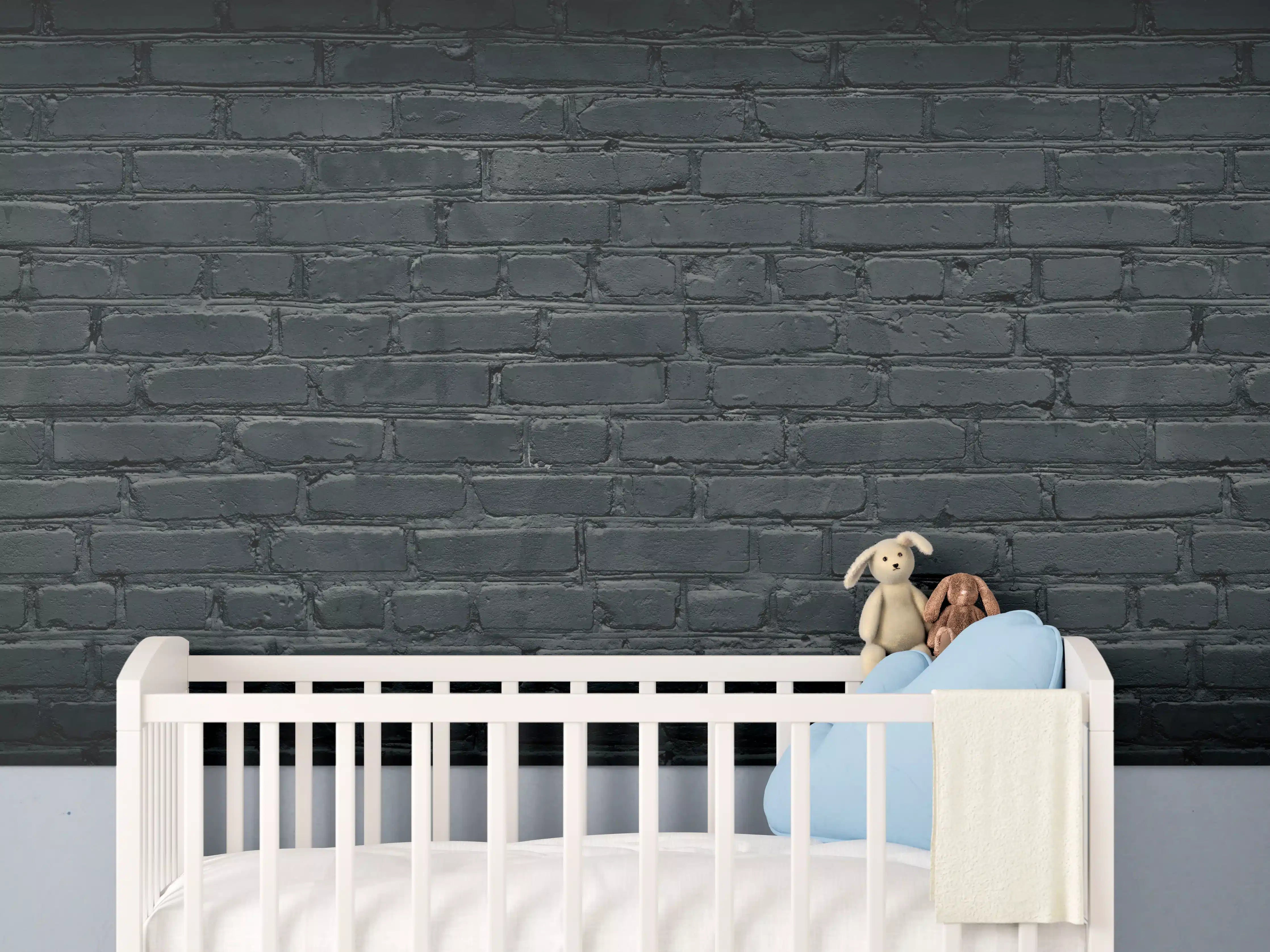 Babyzimmer Wandgestaltung - Gealtertes dunkles Mauerwerk