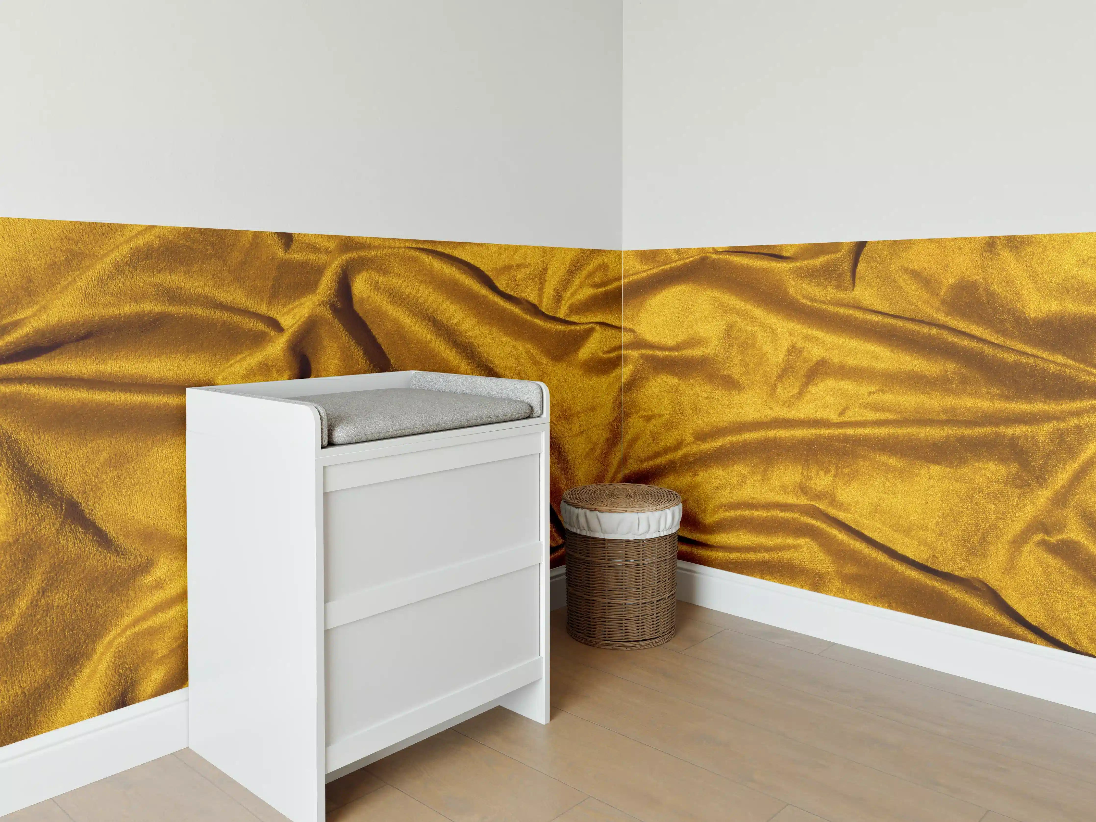 Babyzimmer Wandgestaltung - Gelbe Satin Seide