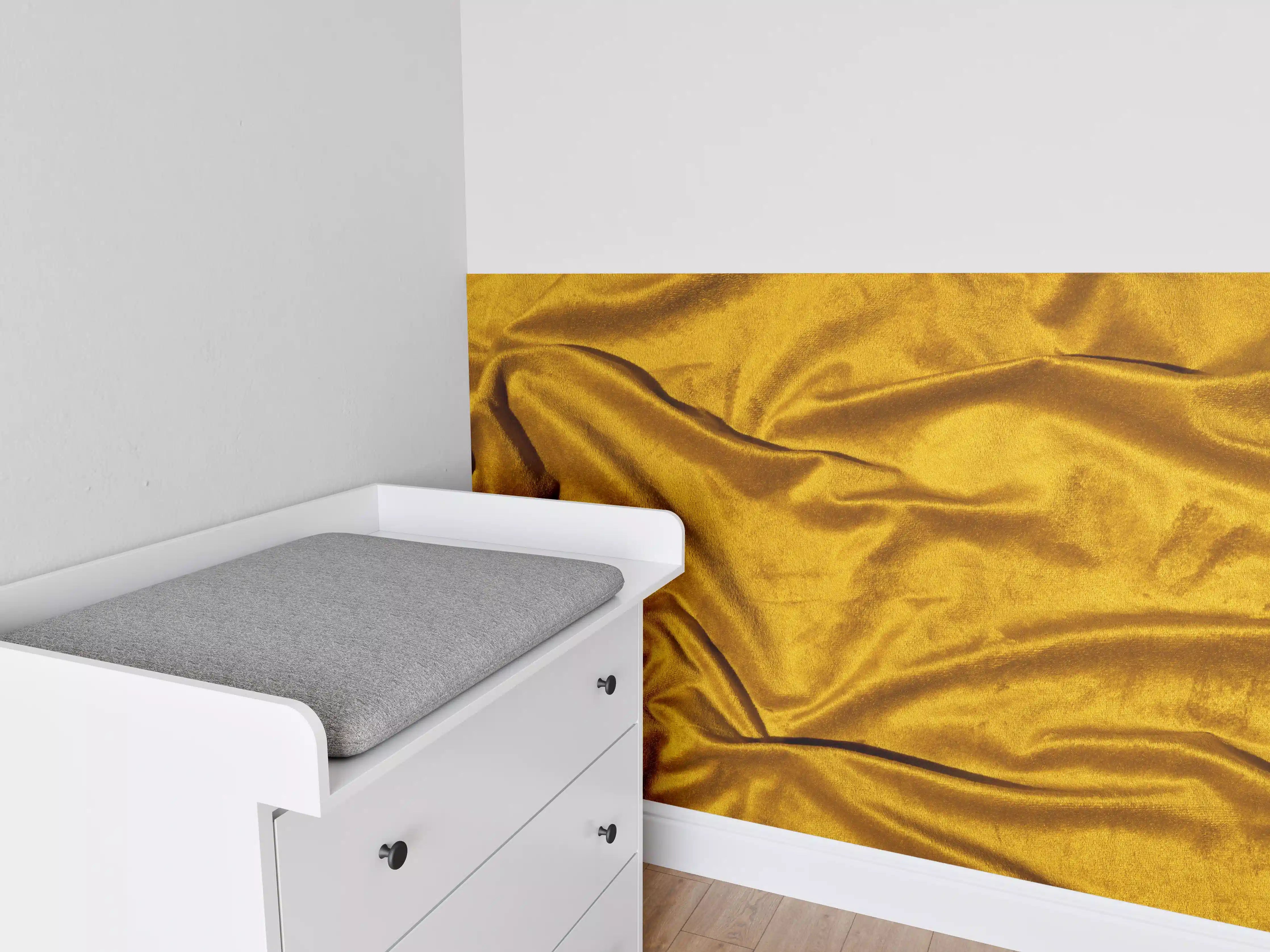 Babyzimmer Wandgestaltung - Gelbe Satin Seide
