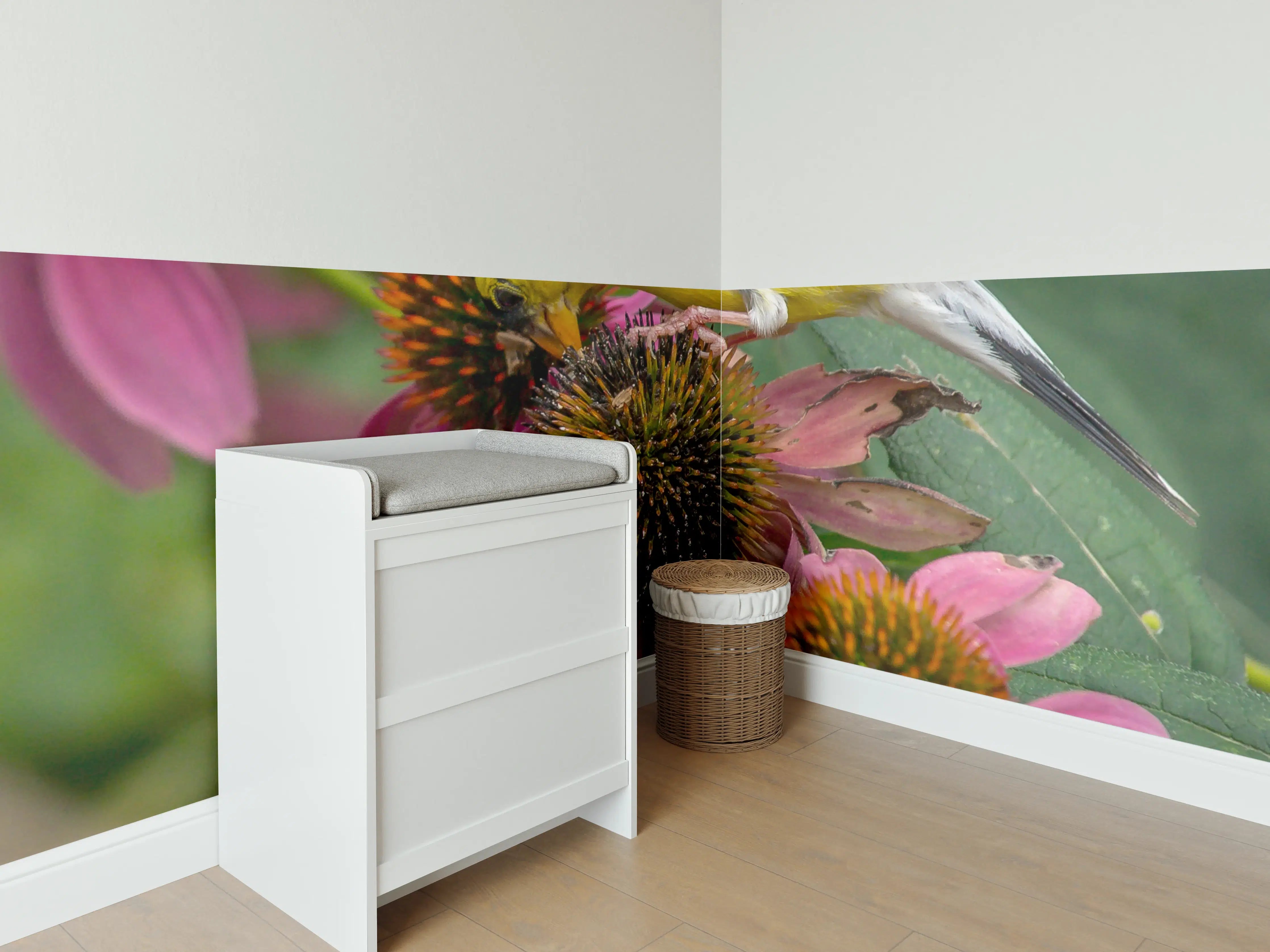 Babyzimmer Wandgestaltung - Gelber Vogel auf Pinken Blumen