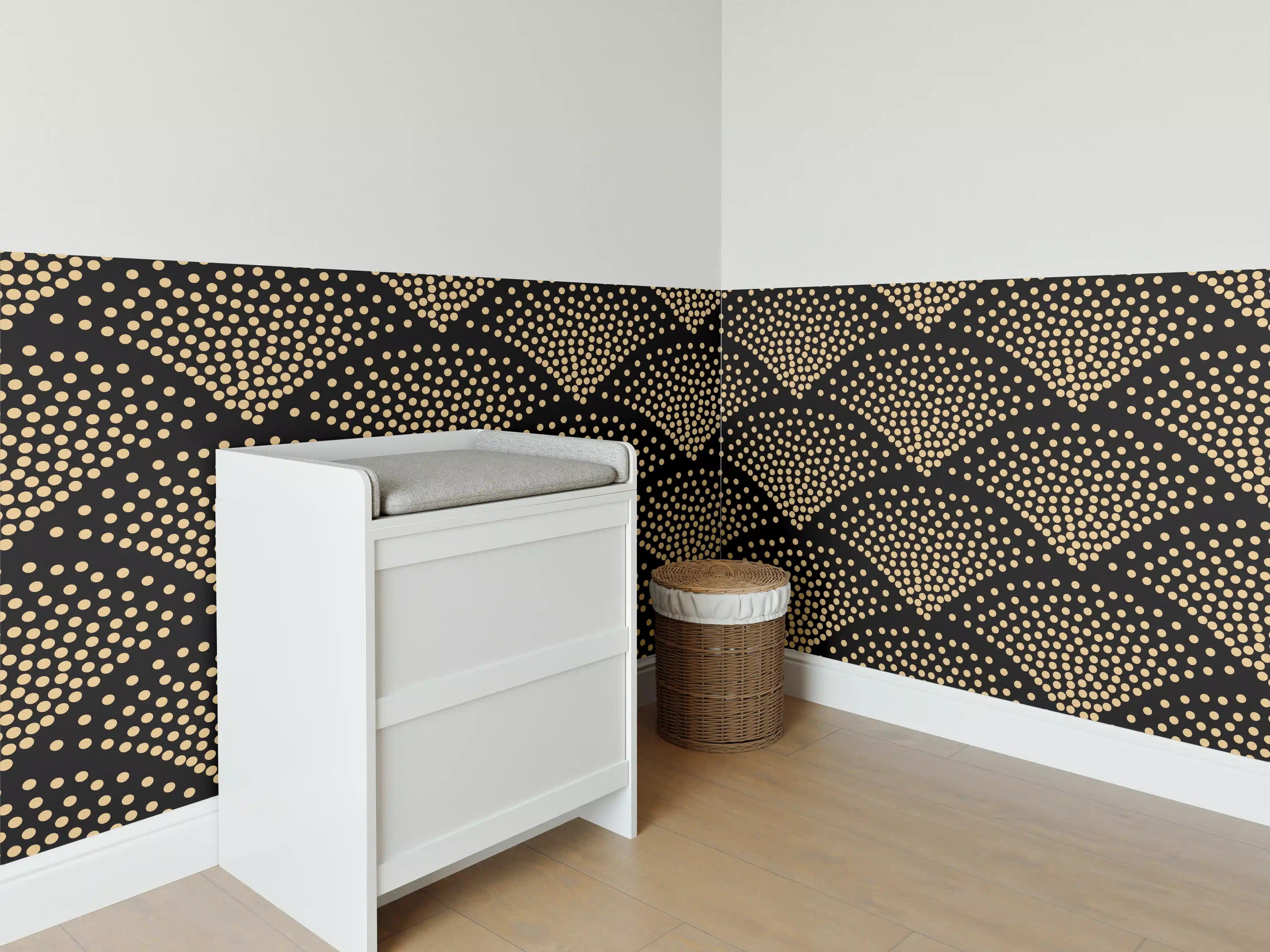 Babyzimmer Wandgestaltung - Geometrische Schwarz-Gold-Musterung