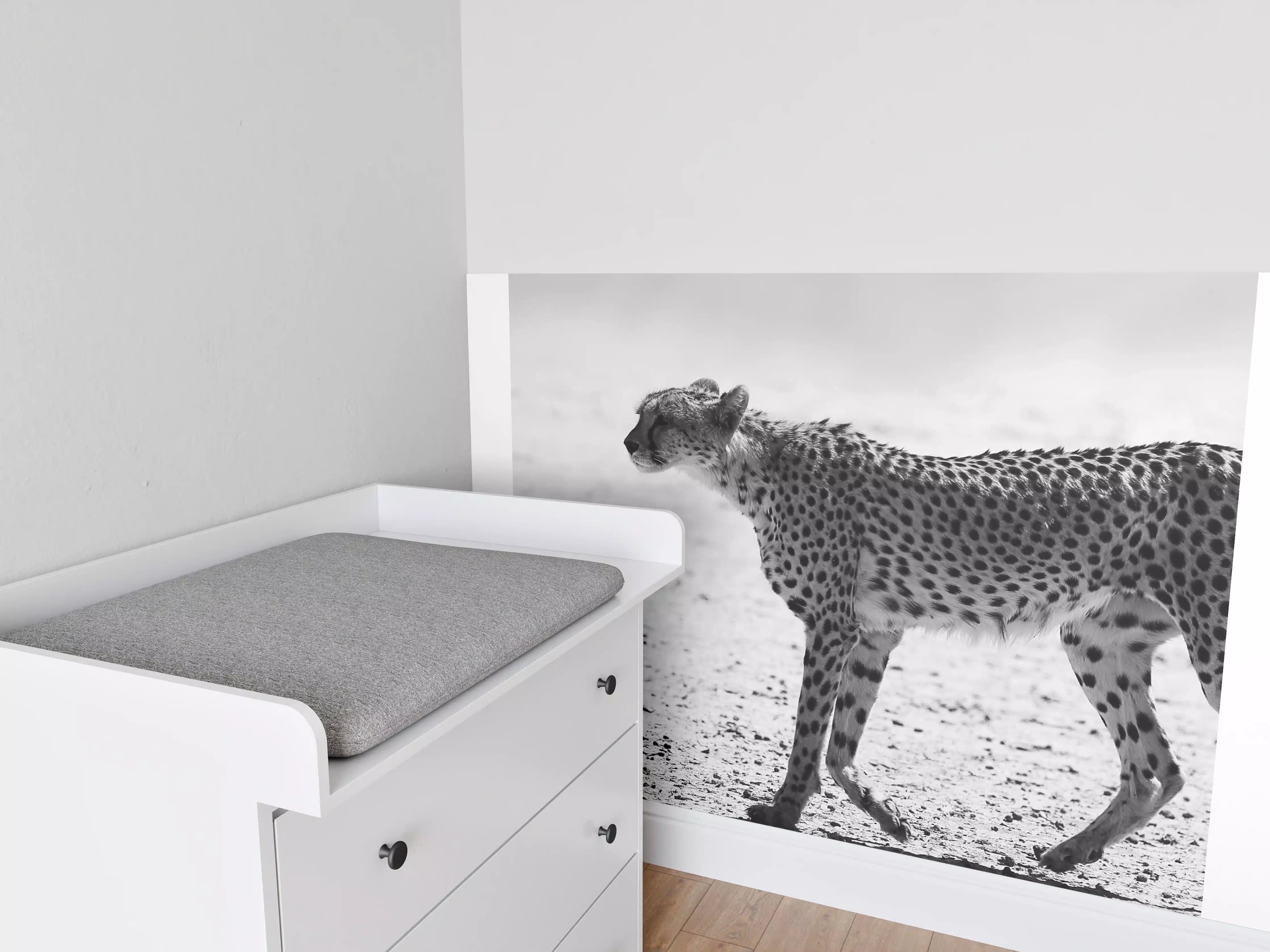 Babyzimmer Wandgestaltung - Gepard in Schwarz-Weiß