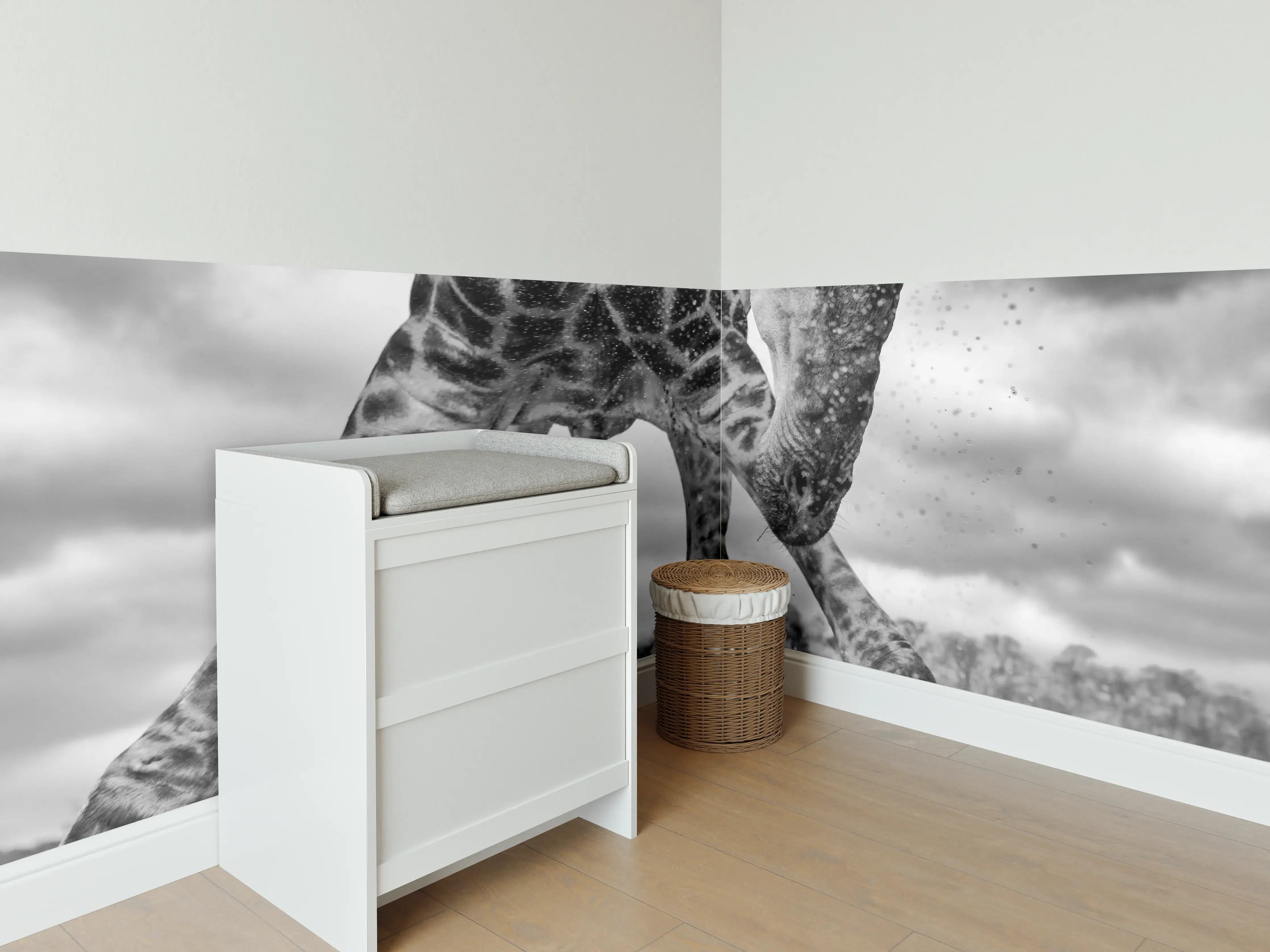 Babyzimmer Wandgestaltung - Giraffe Schwarz-Weiß Splish