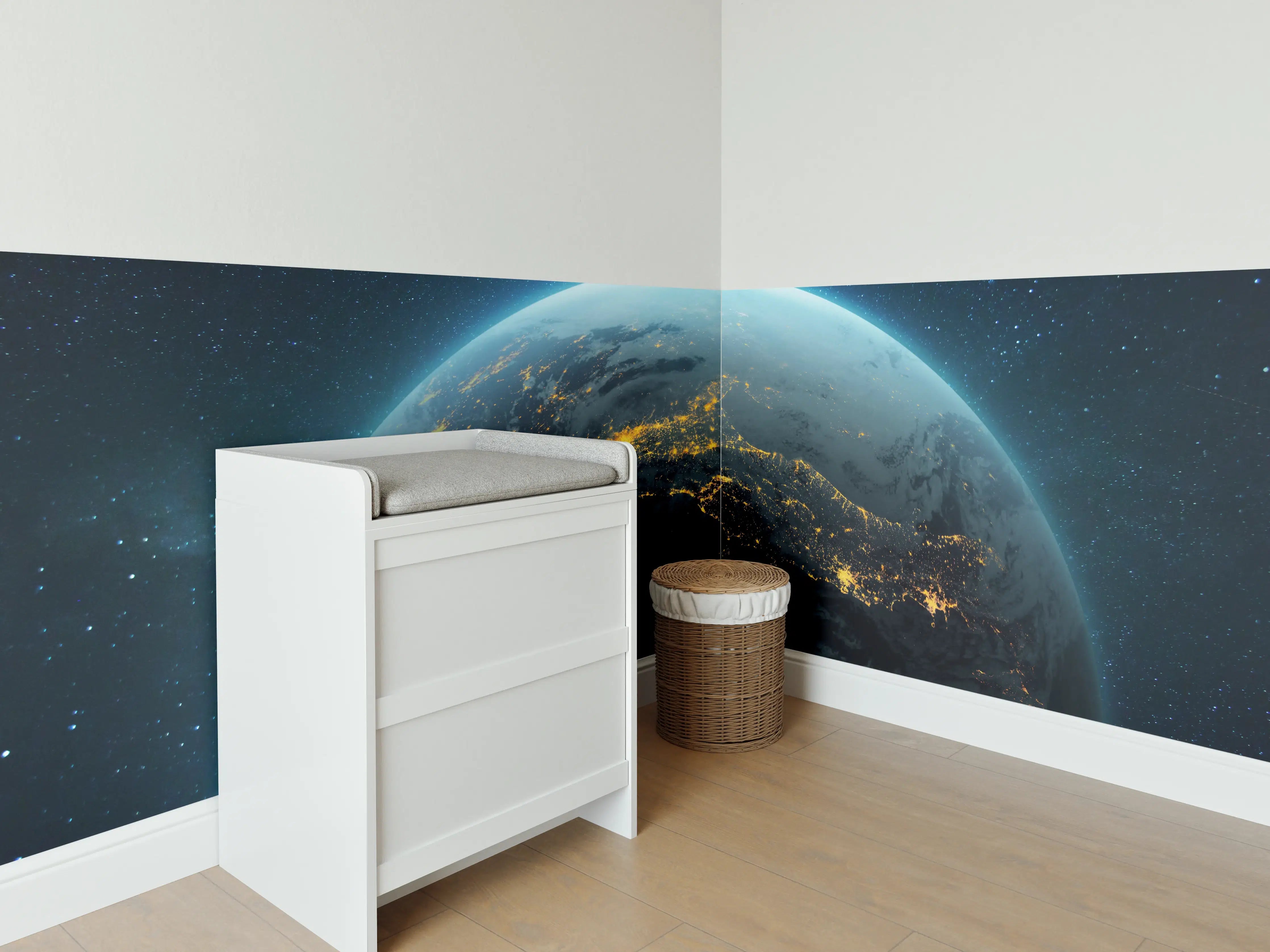 Babyzimmer Wandgestaltung - Globus mit nächtlichen gelben Lichtern der Megastädte