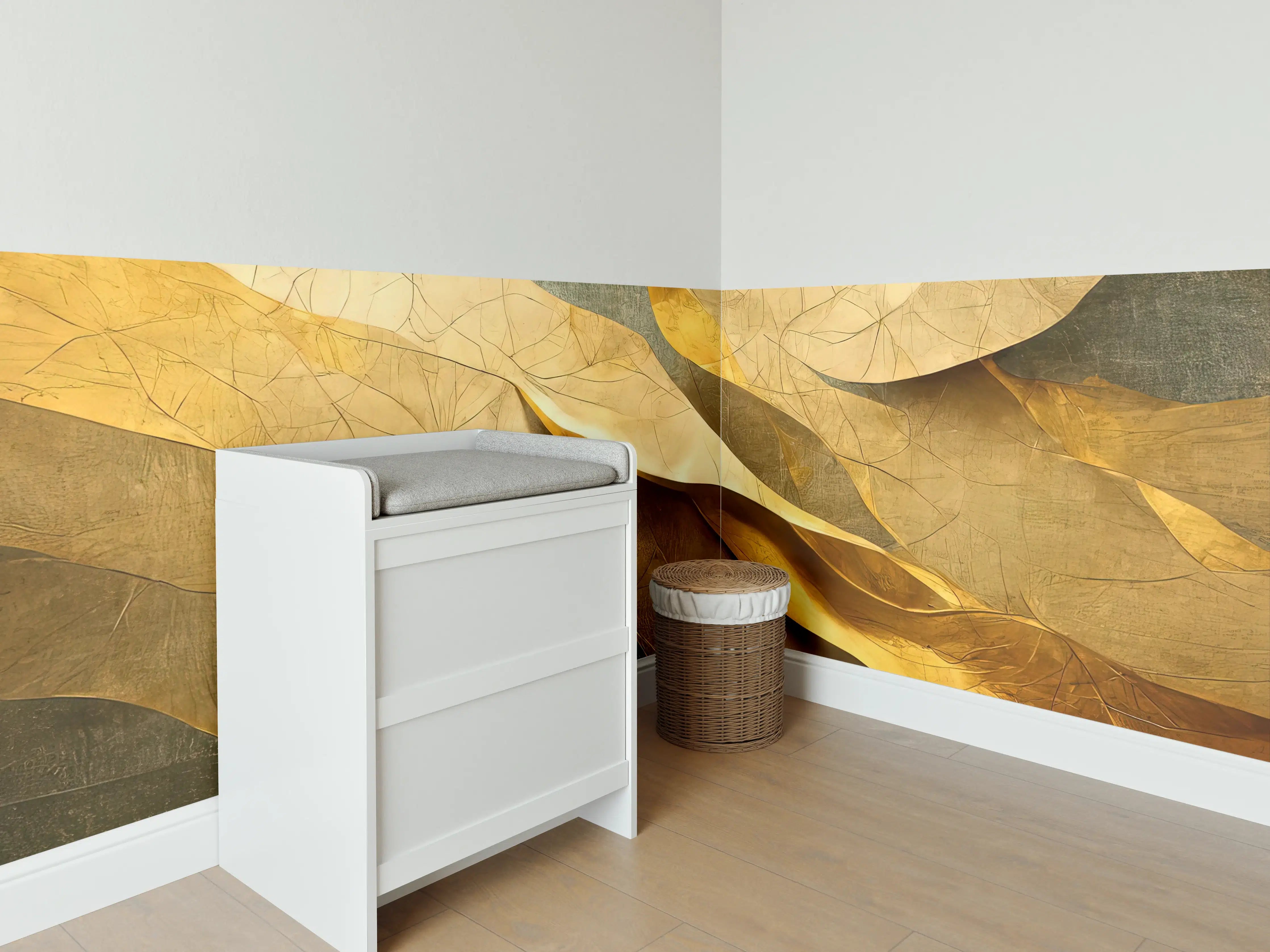 Babyzimmer Wandgestaltung - Goldene Blätter in natürlichem Licht
