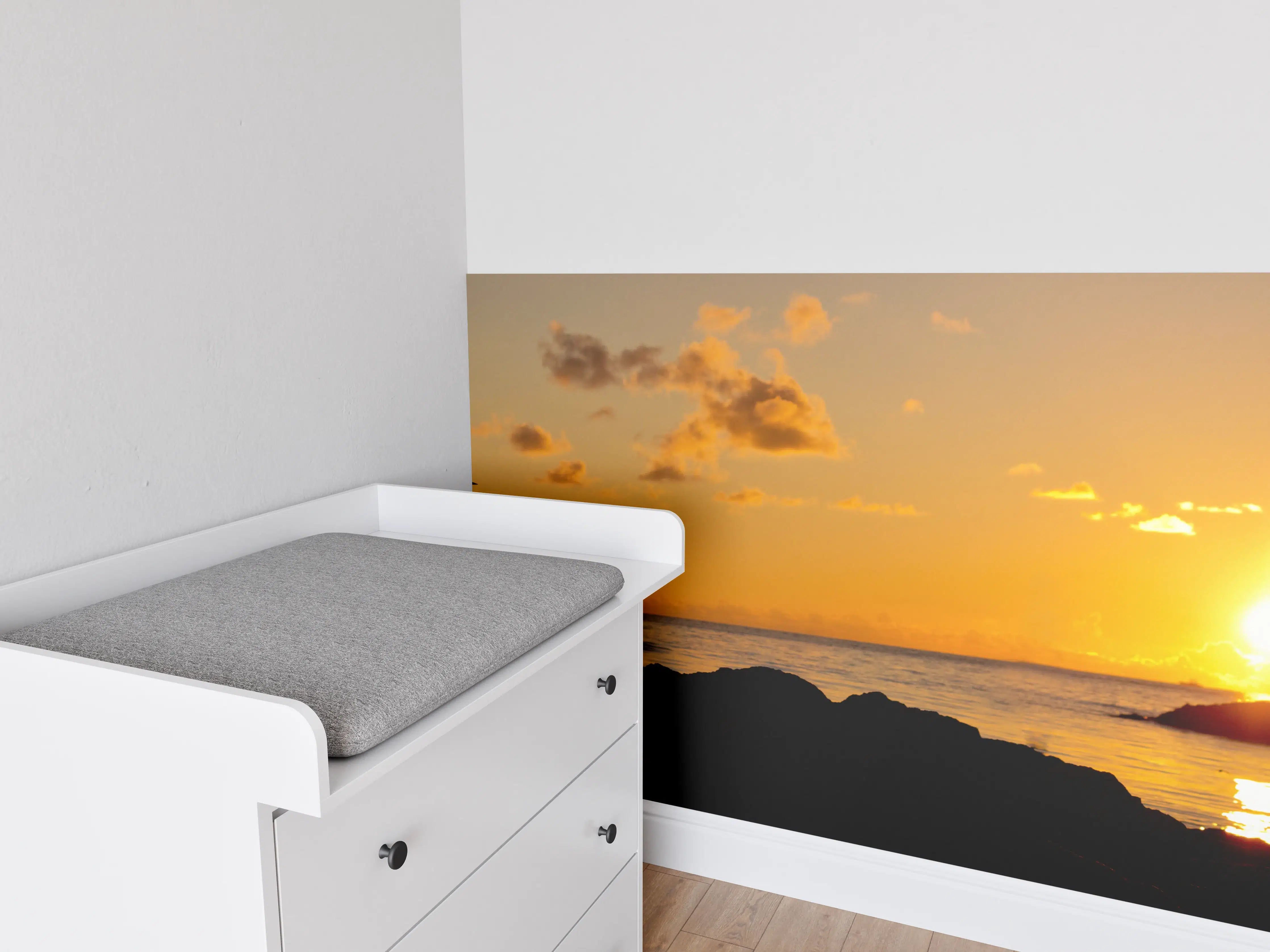 Babyzimmer Wandgestaltung - Goldene Sonnenuntergangsszene mit Seevogel