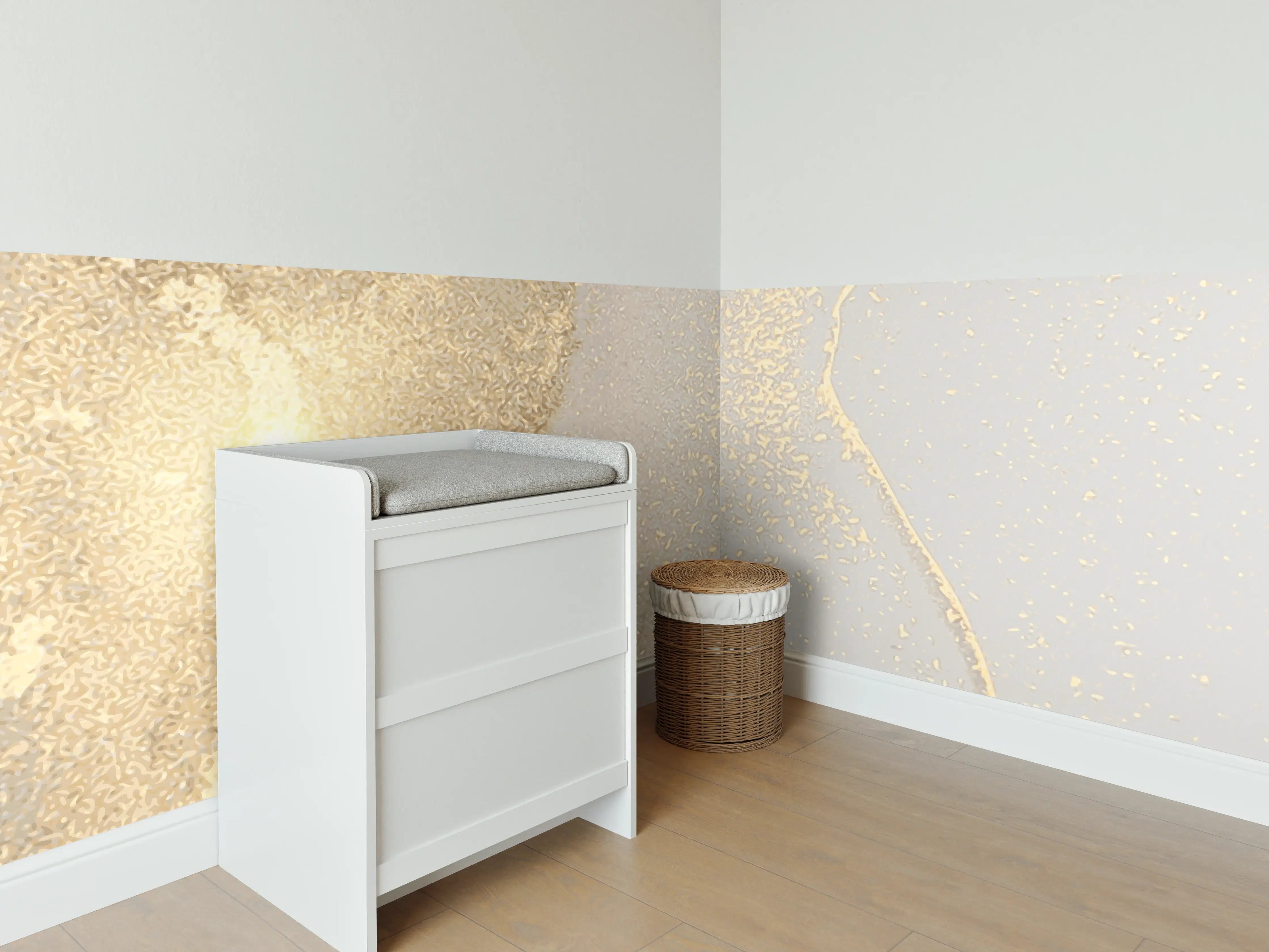 Babyzimmer Wandgestaltung - Goldener Glanz auf Cremeweiß