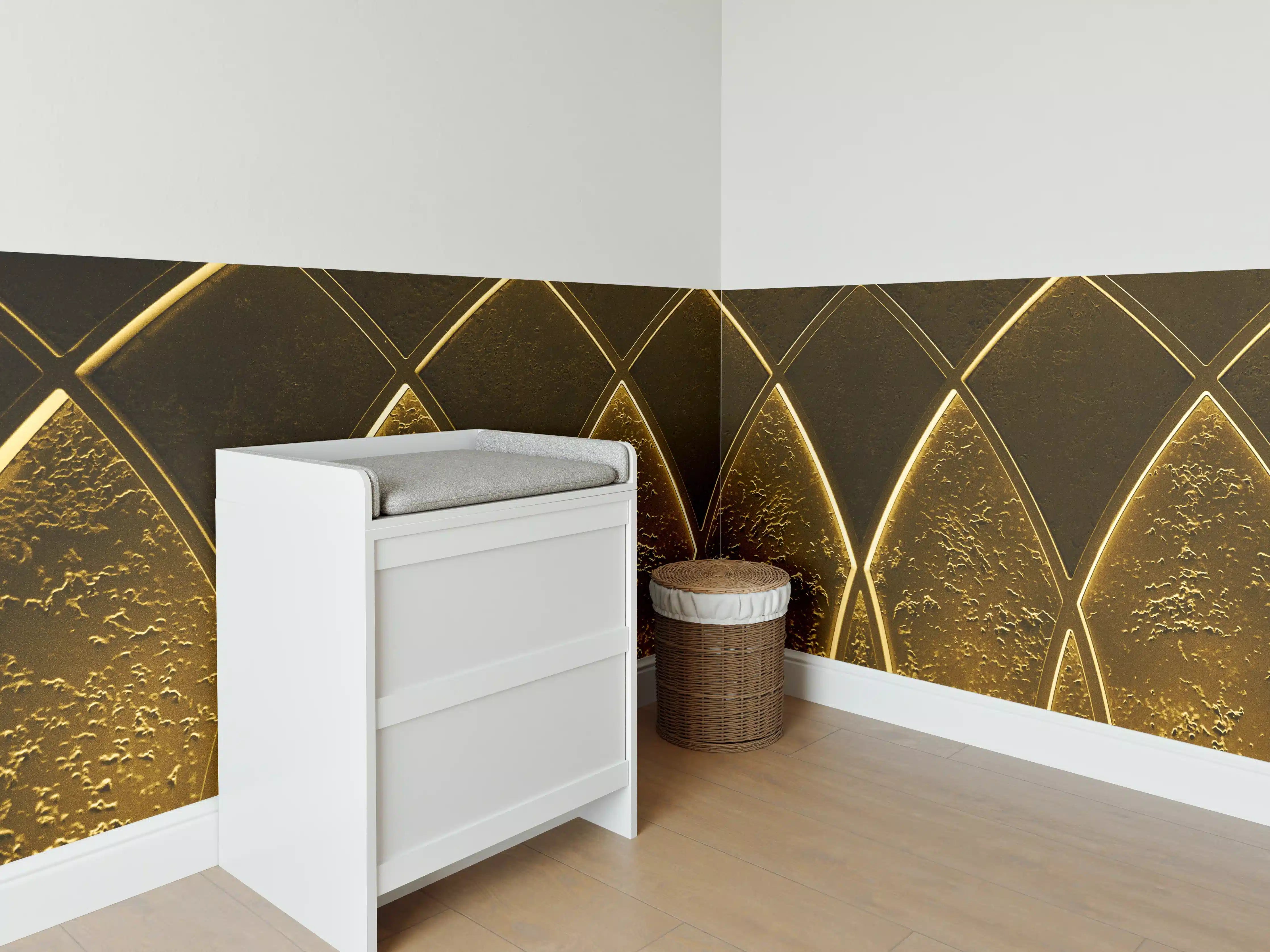 Babyzimmer Wandgestaltung - Goldenes Art-Deco-Geometriemuster