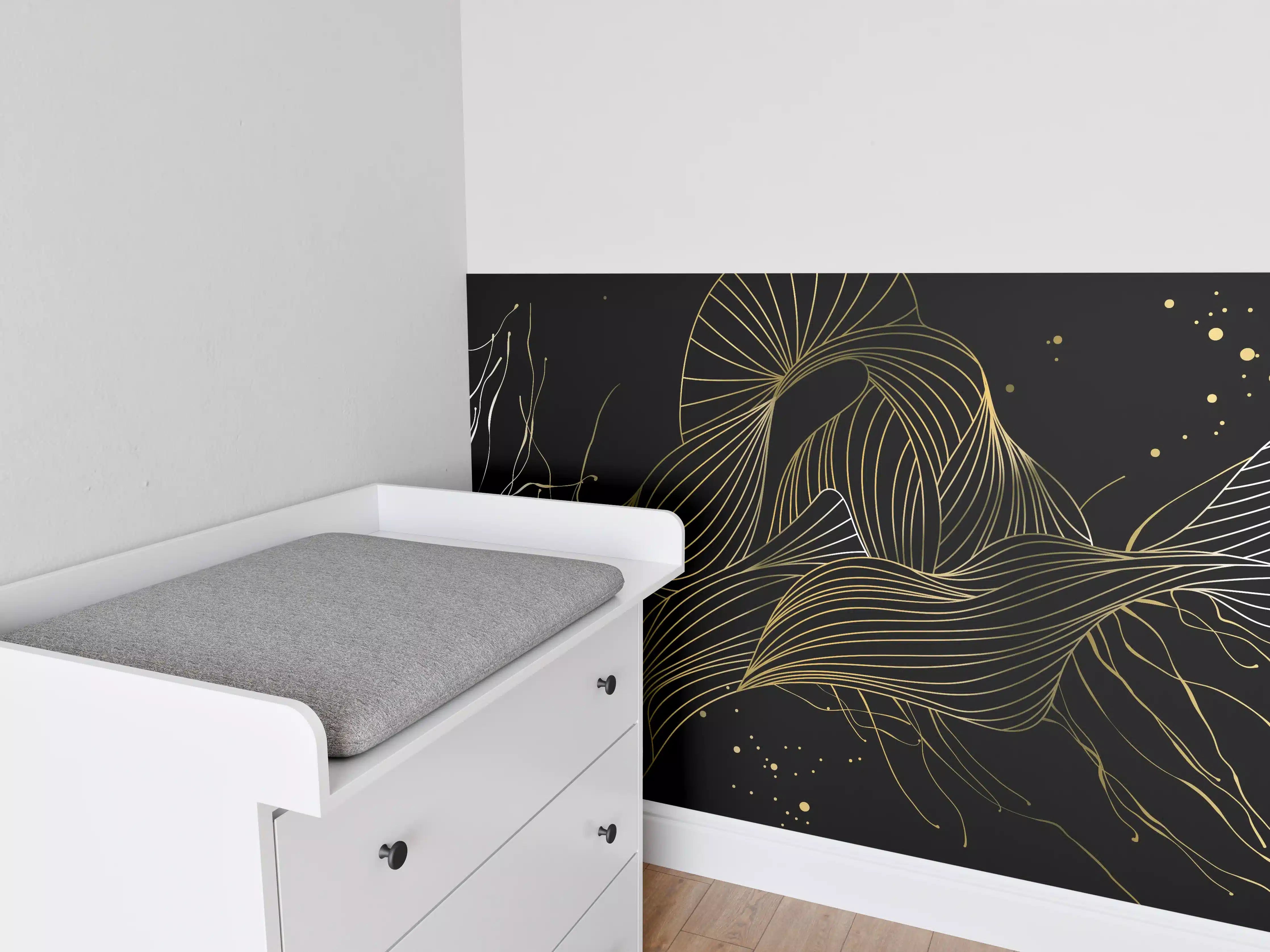 Babyzimmer Wandgestaltung - Goldenes Linienmuster auf Schwarz