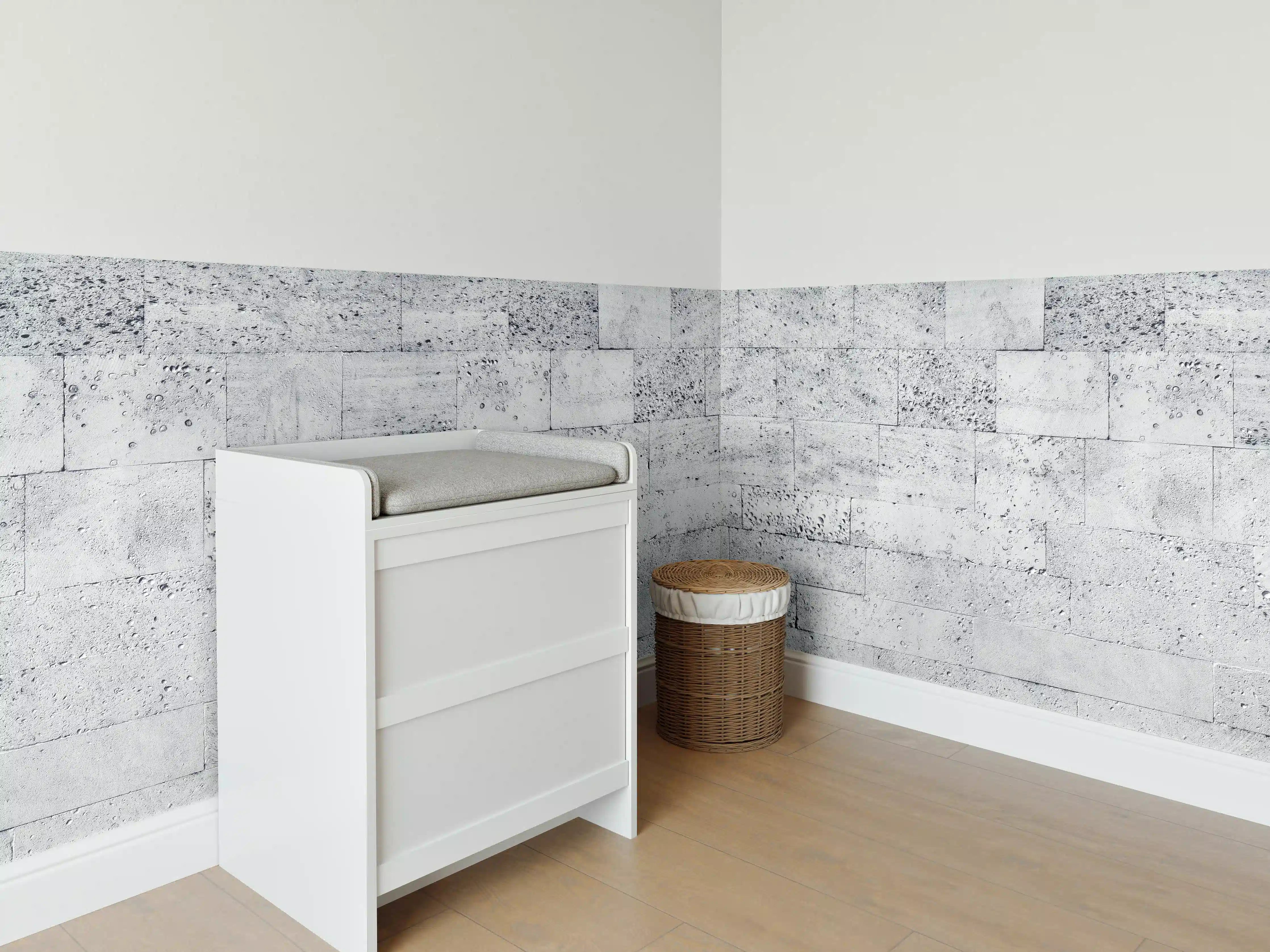 Babyzimmer Wandgestaltung - Gräuliche Tuffstein-Blockwand
