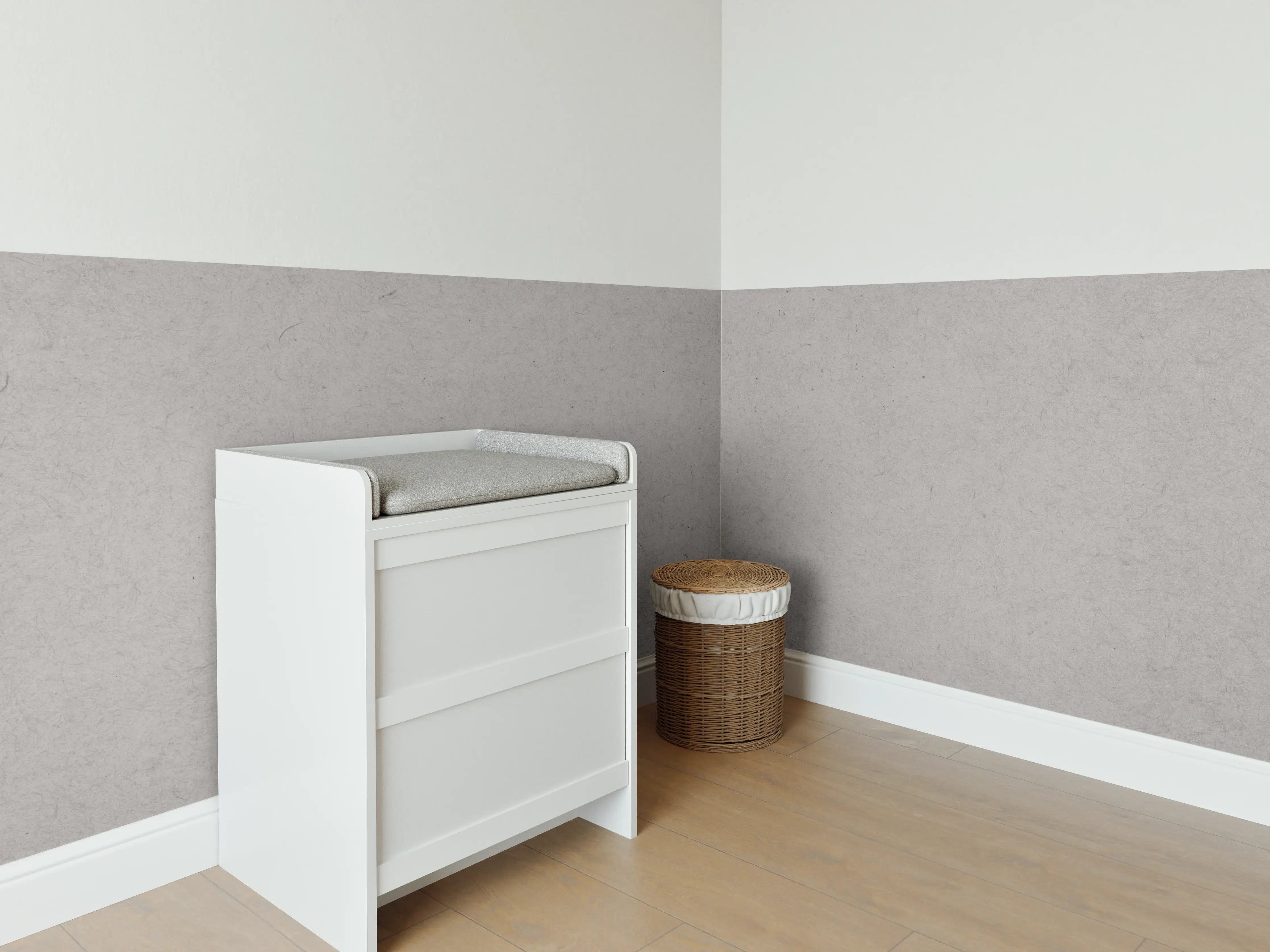 Babyzimmer Wandgestaltung - Gräuliches Papier 
