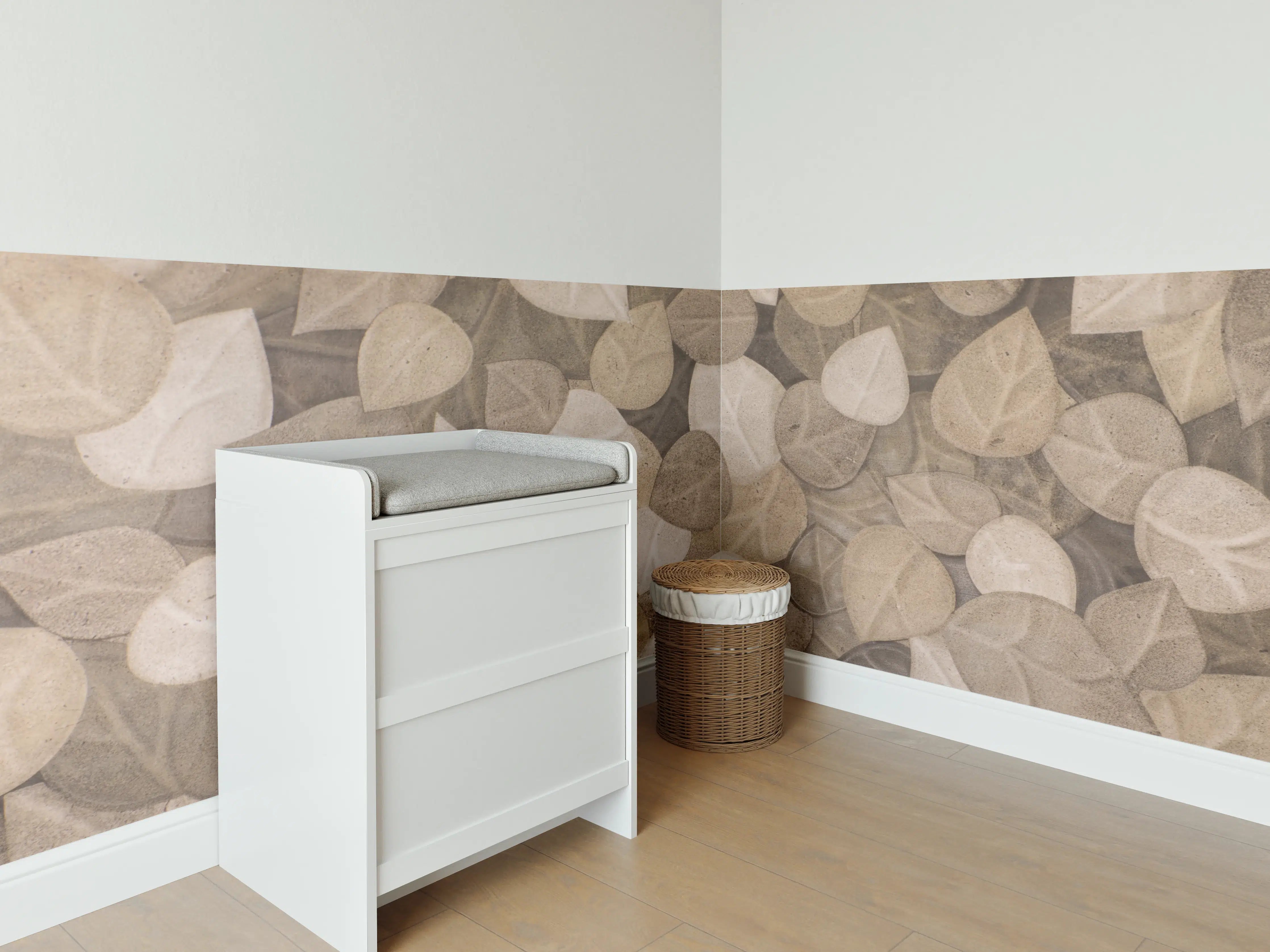Babyzimmer Wandgestaltung - Grau-Braune Blatt Muster Tapete