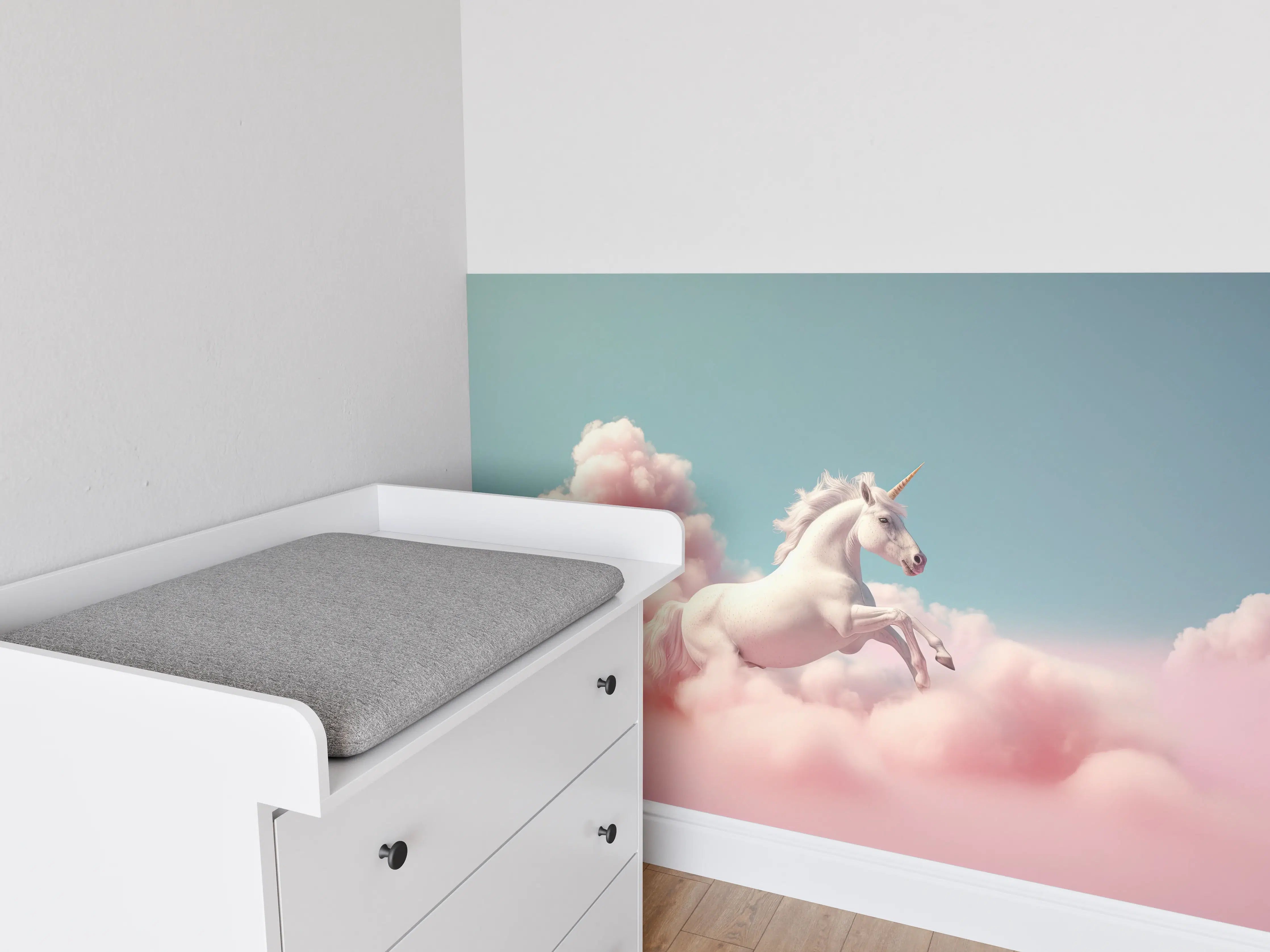 Babyzimmer Wandgestaltung - Grau schimmernder Einhorn-Himmel