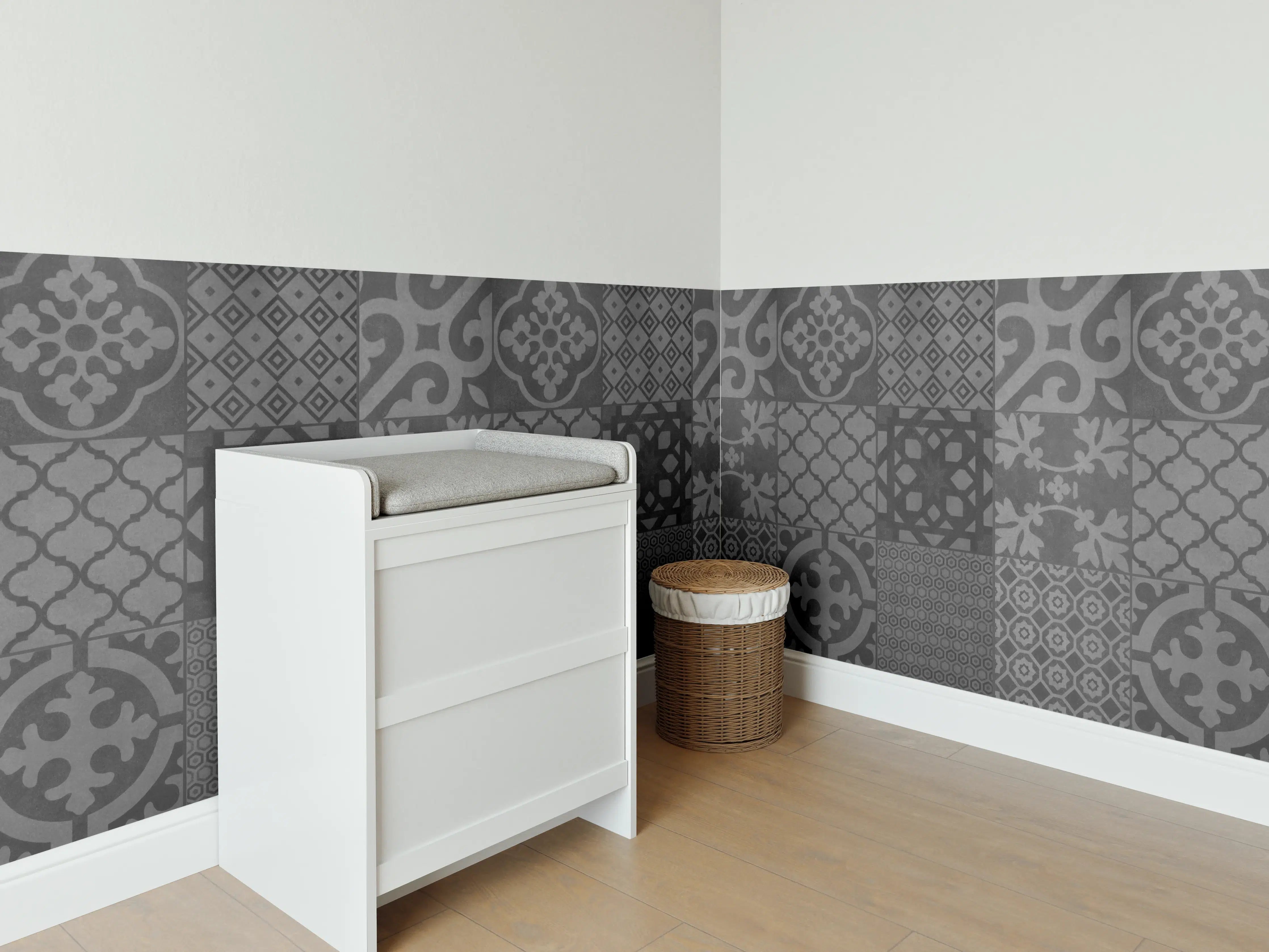 Babyzimmer Wandgestaltung - Grau vintage Fliesen