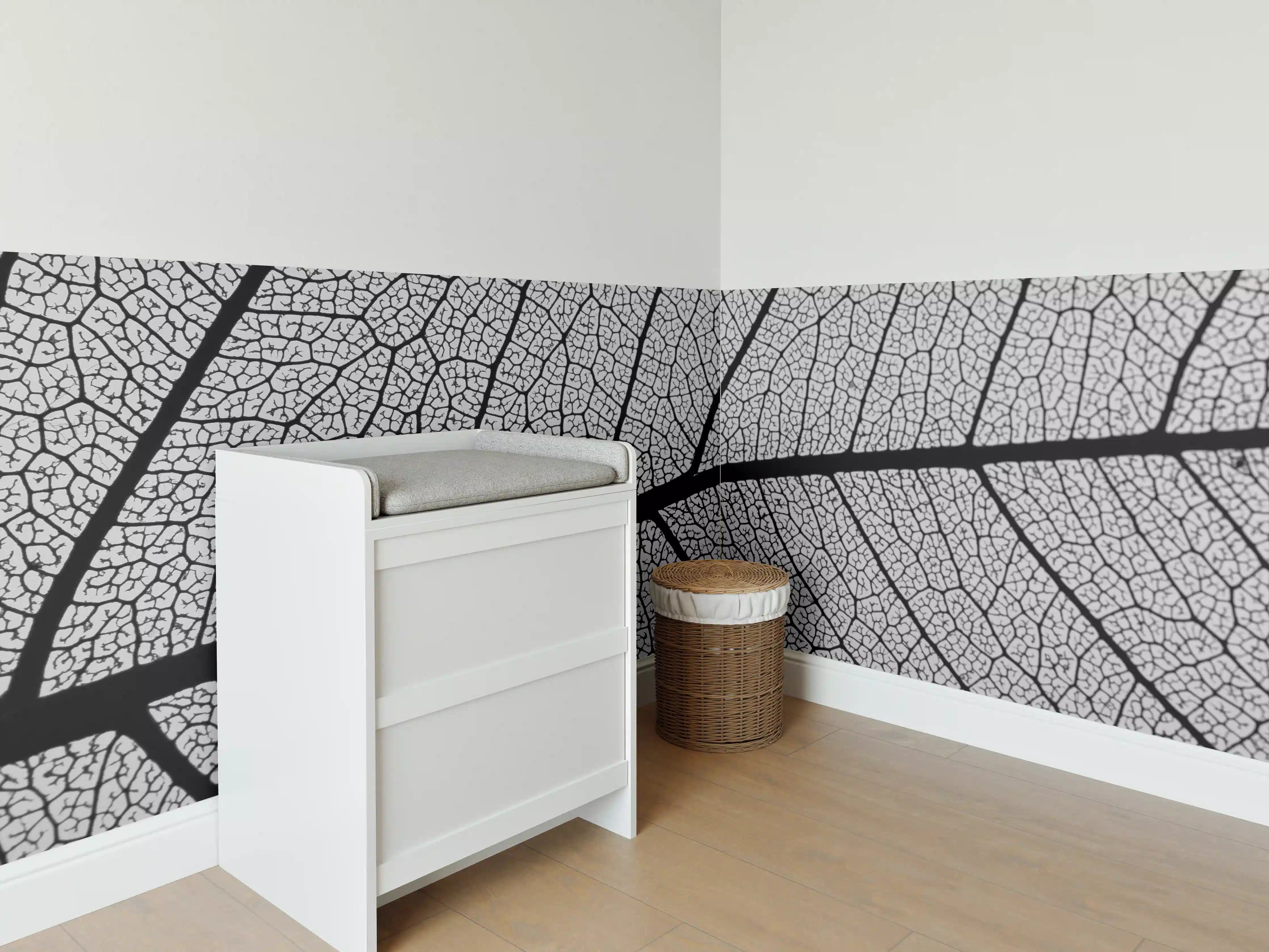 Babyzimmer Wandgestaltung - Graue Baumrinde mit feinen Rissen und Strukturen