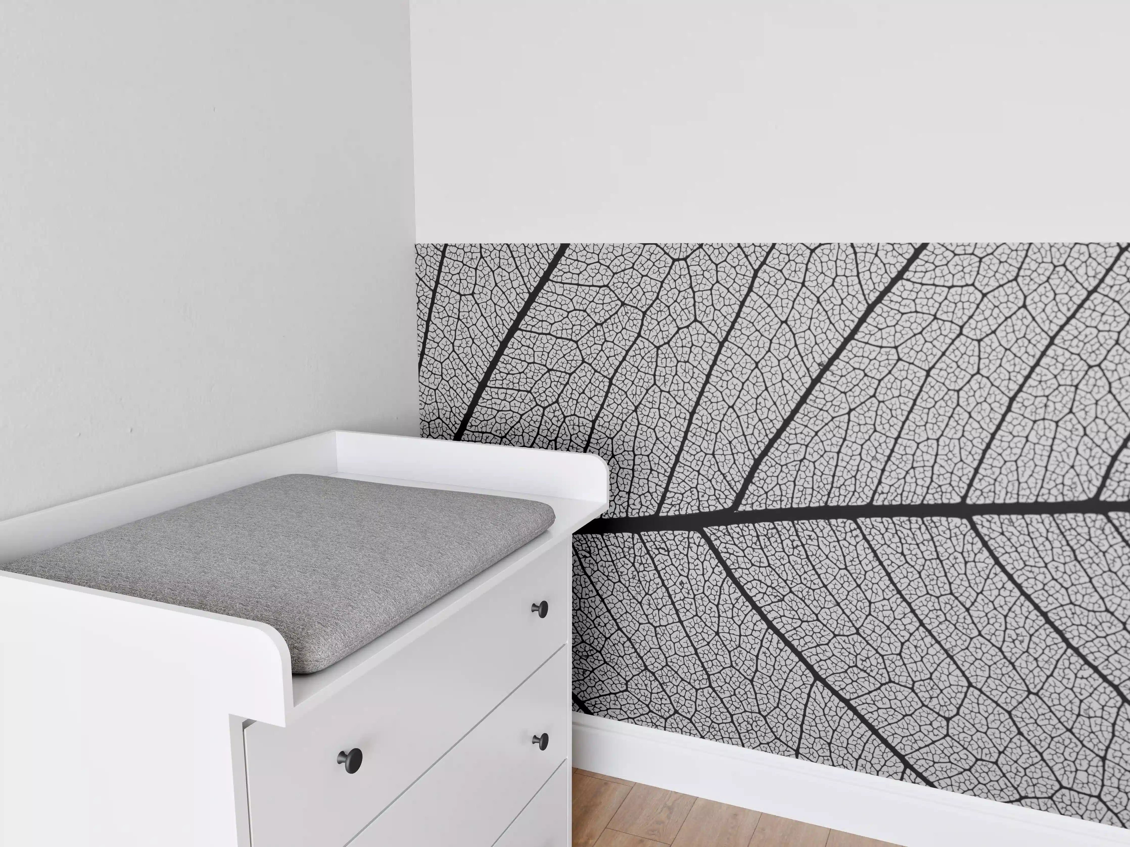 Babyzimmer Wandgestaltung - Graue Baumrinde mit feinen Rissen und Strukturen