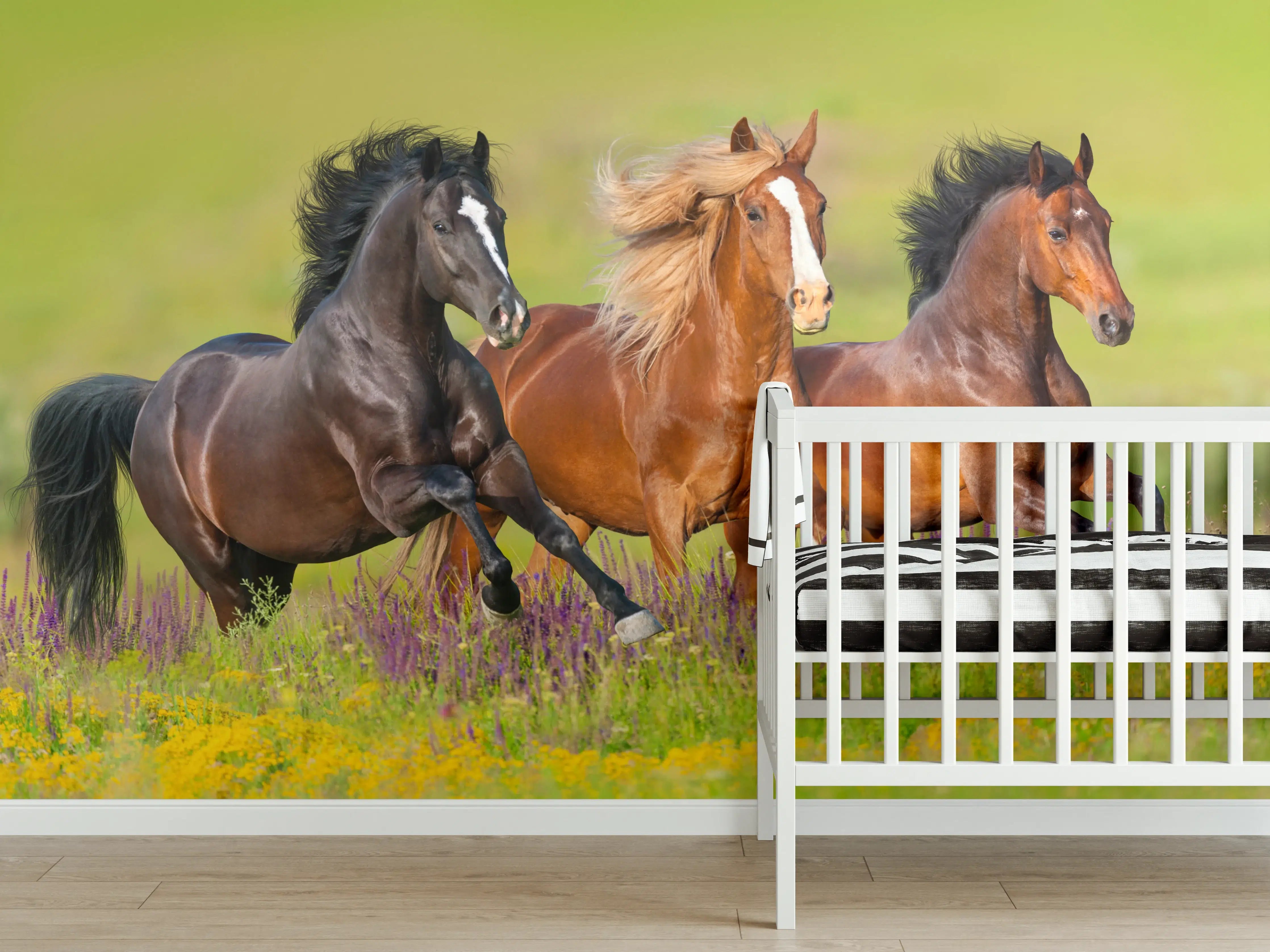 Babyzimmer Wandgestaltung - Graue Pferde auf Blumenwiese